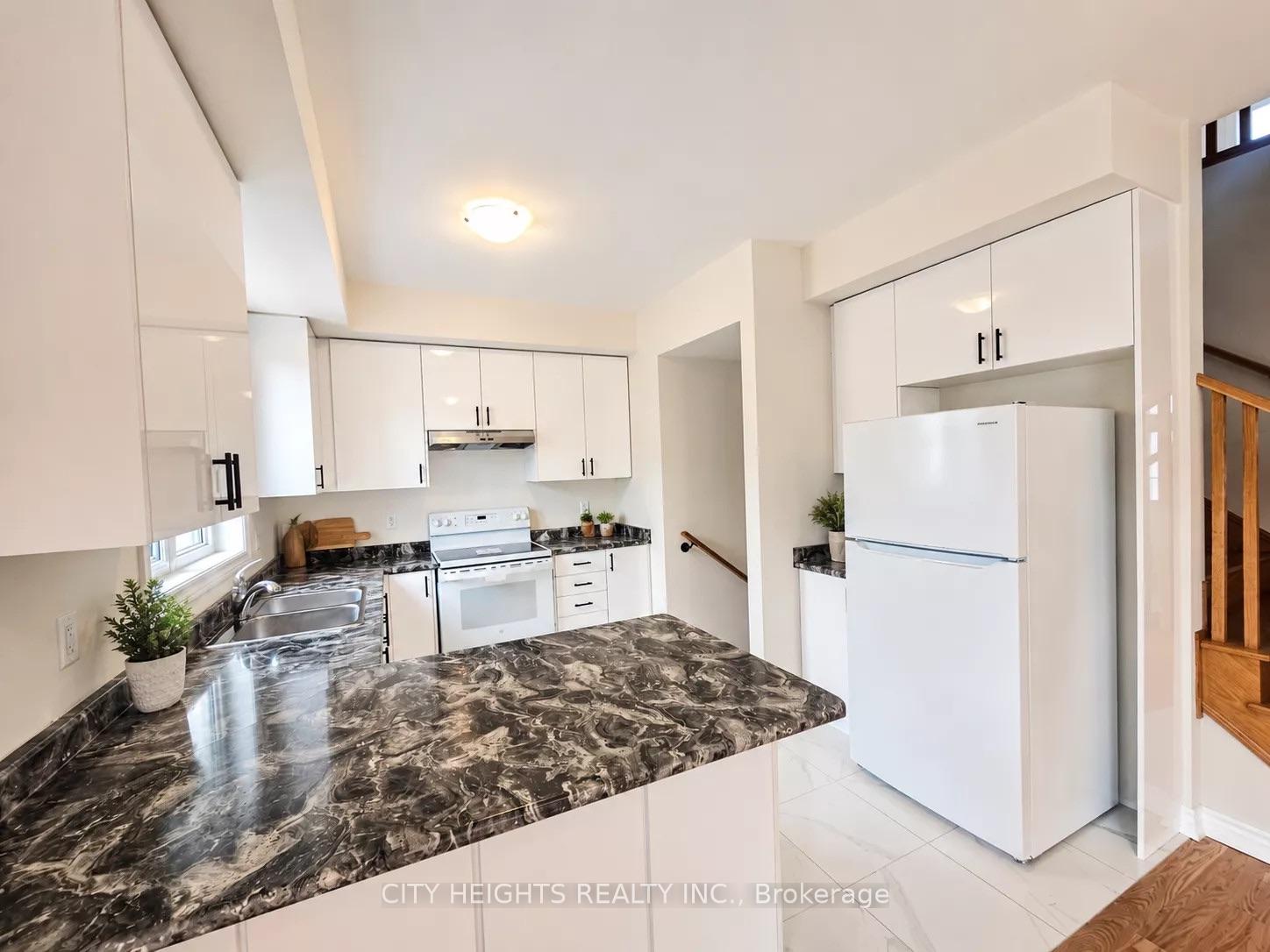 Photo 18 of 22 Hylton Drive, Barrie, Rural Barrie Southeast — HOMEH