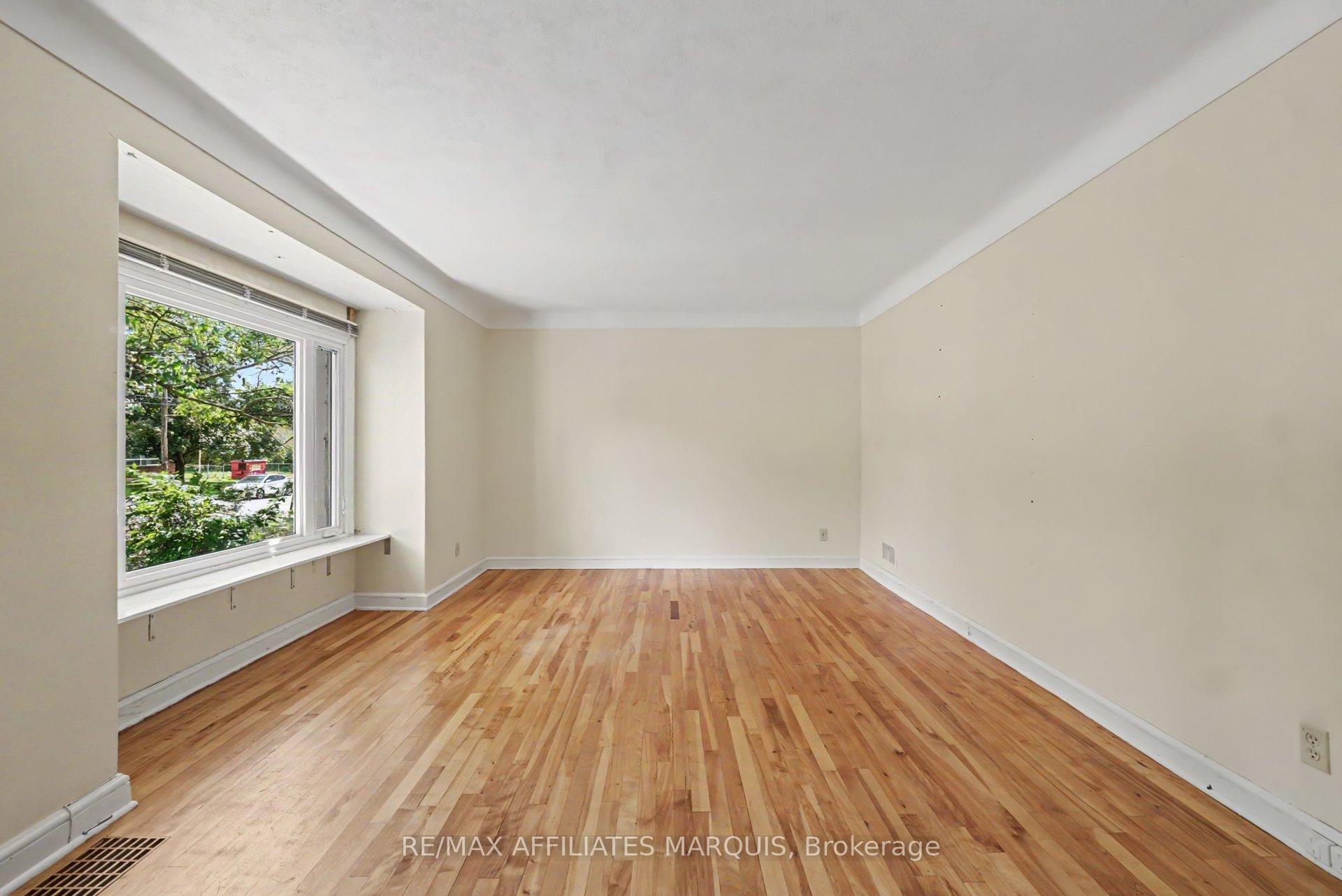 Photo 14 of 1 Withrow Avenue, Ottawa, Meadowlands/St. Claire Gardens — HOMEH