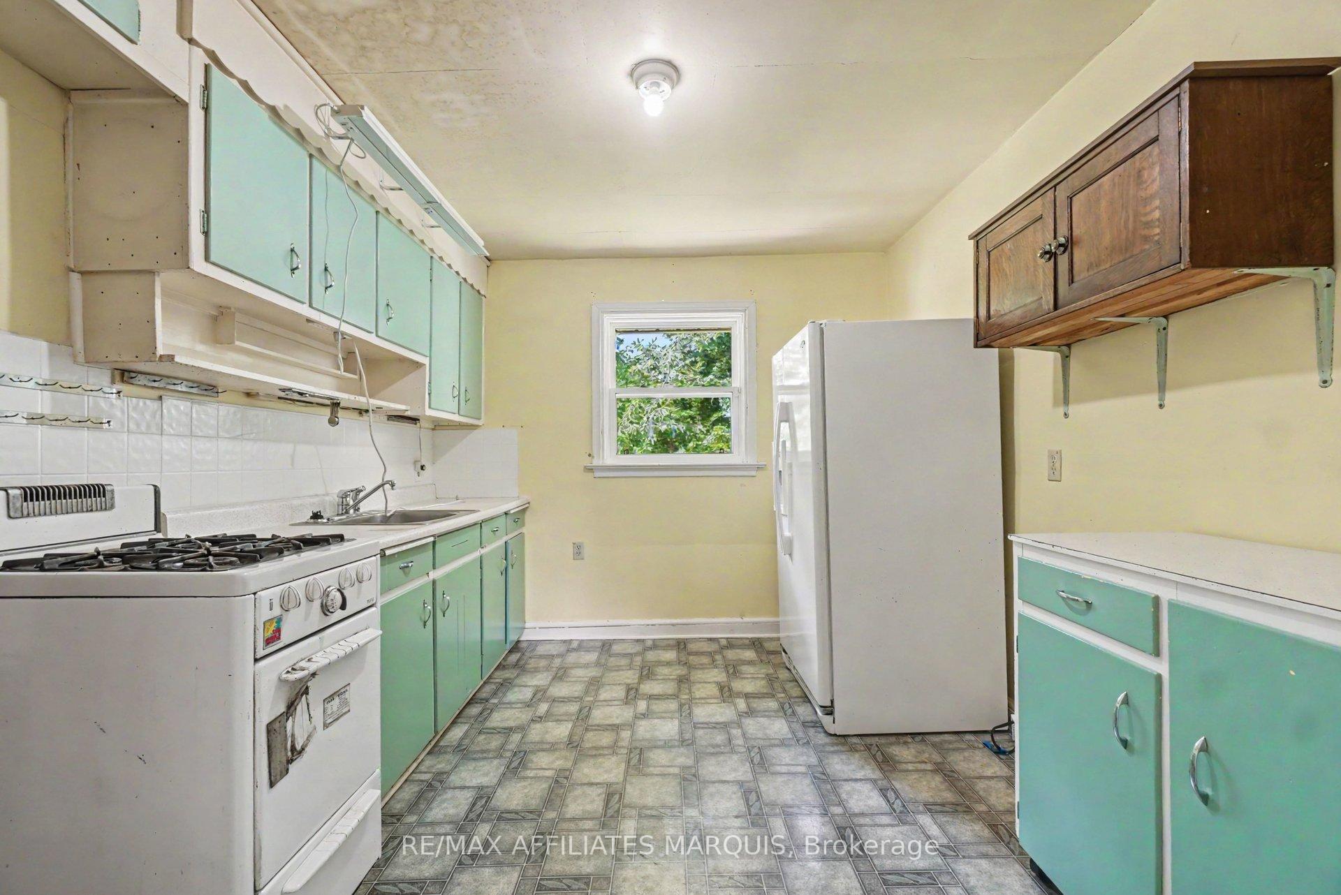 Photo 17 of 1 Withrow Avenue, Ottawa, Meadowlands/St. Claire Gardens — HOMEH