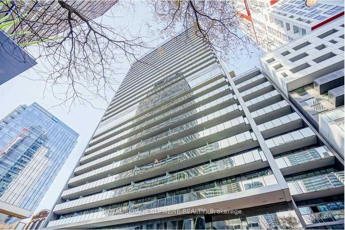 Front of Unit 2315, 330 Richmond Street W