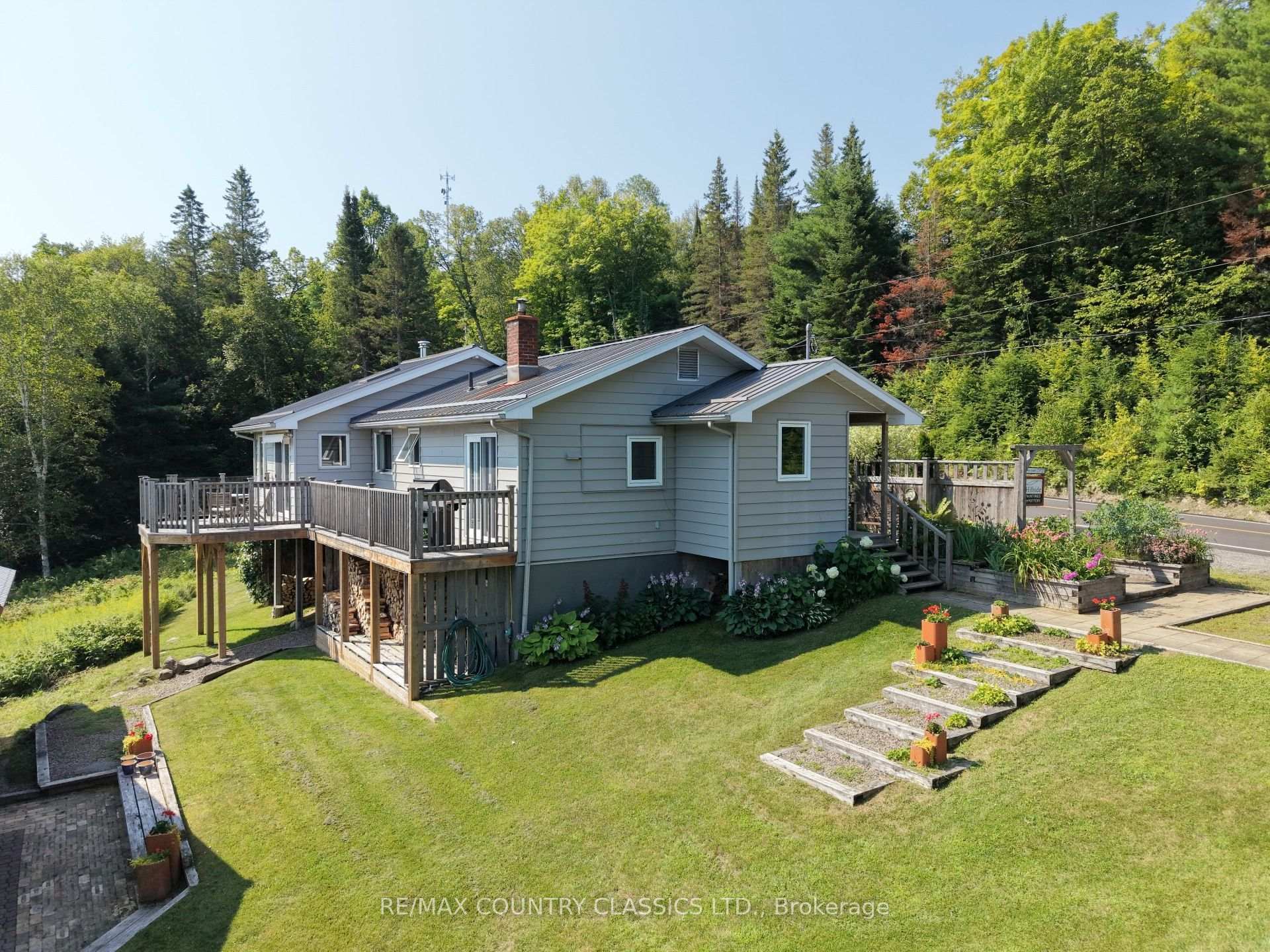 Photo of 888 Wilno South Road S