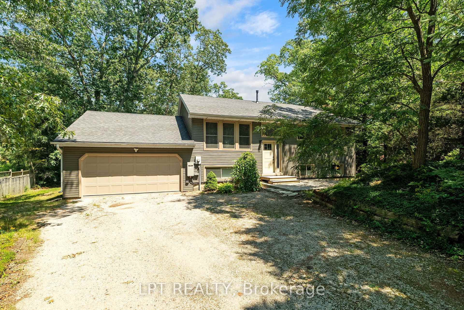 Photo of 7806 Alfred Crescent