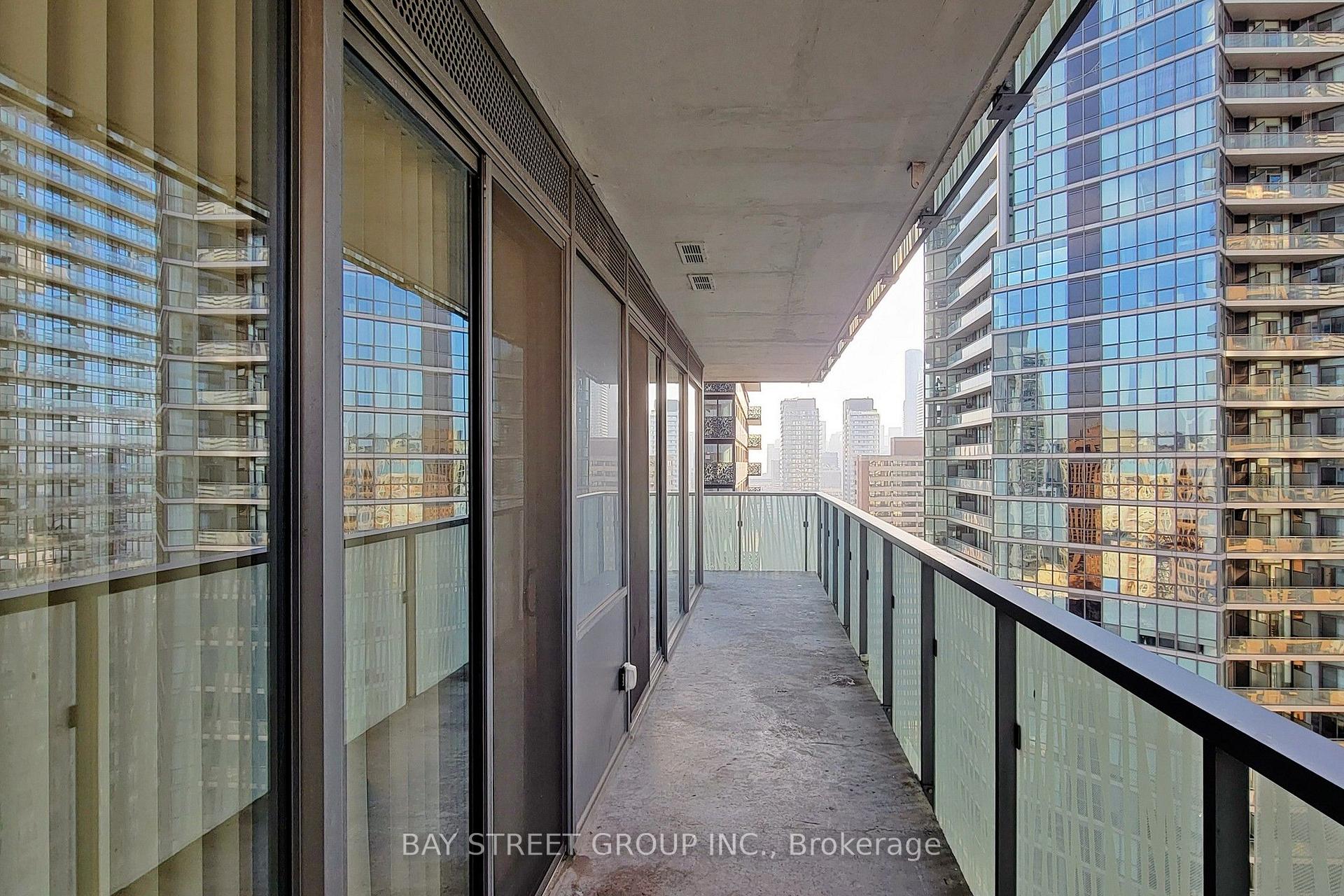 Photo 11 of Unit 2205, 50 Charles Street E, Toronto, Church-Yonge Corridor — HOMEH