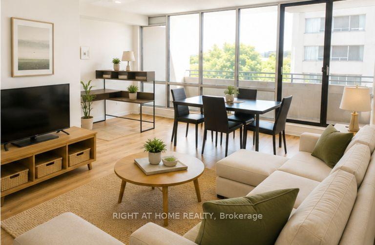 Photo 3 of Unit 903, 380 King Street, London, East K — HOMEH