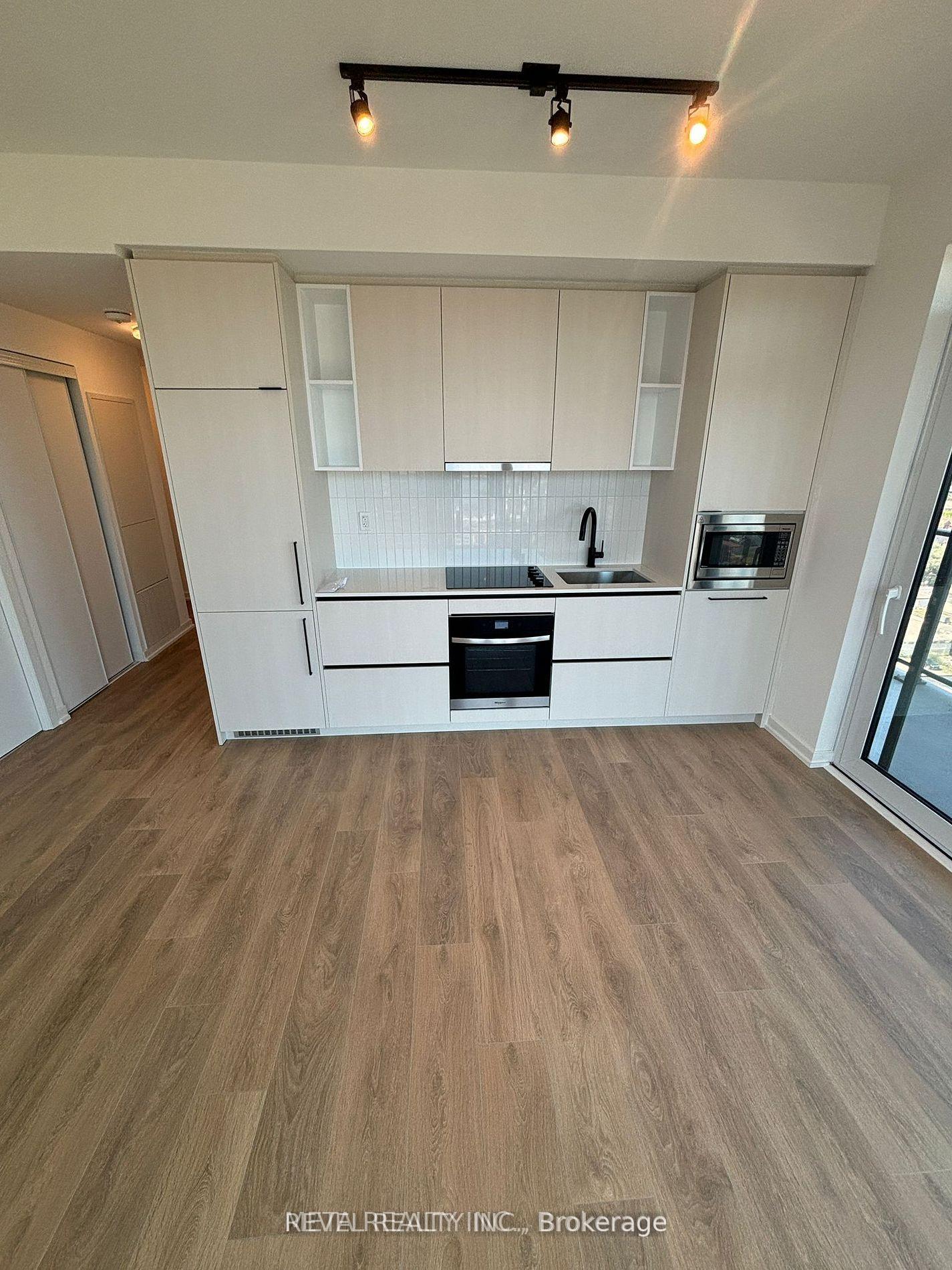 Front of Unit 1409, 1285 Dupont Street