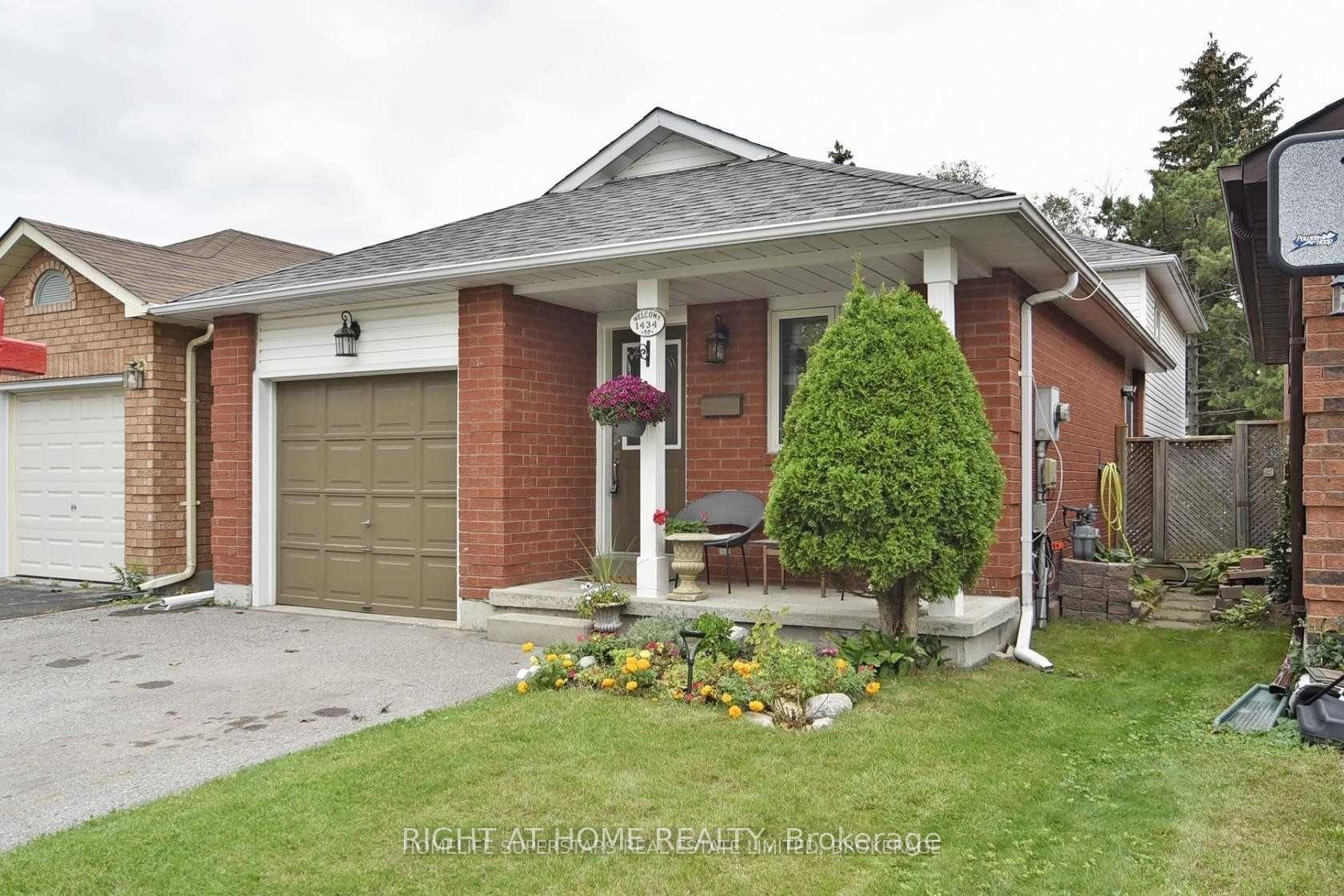 Photo 2 of 1434 Largo Crescent, Oshawa, Samac — HOMEH