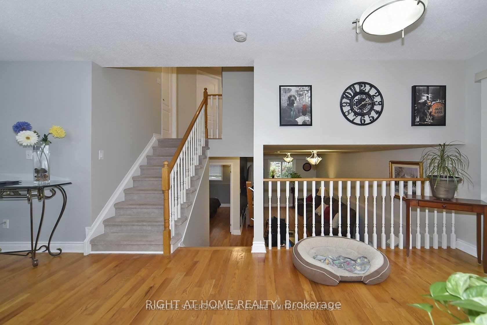 Photo 11 of 1434 Largo Crescent, Oshawa, Samac — HOMEH