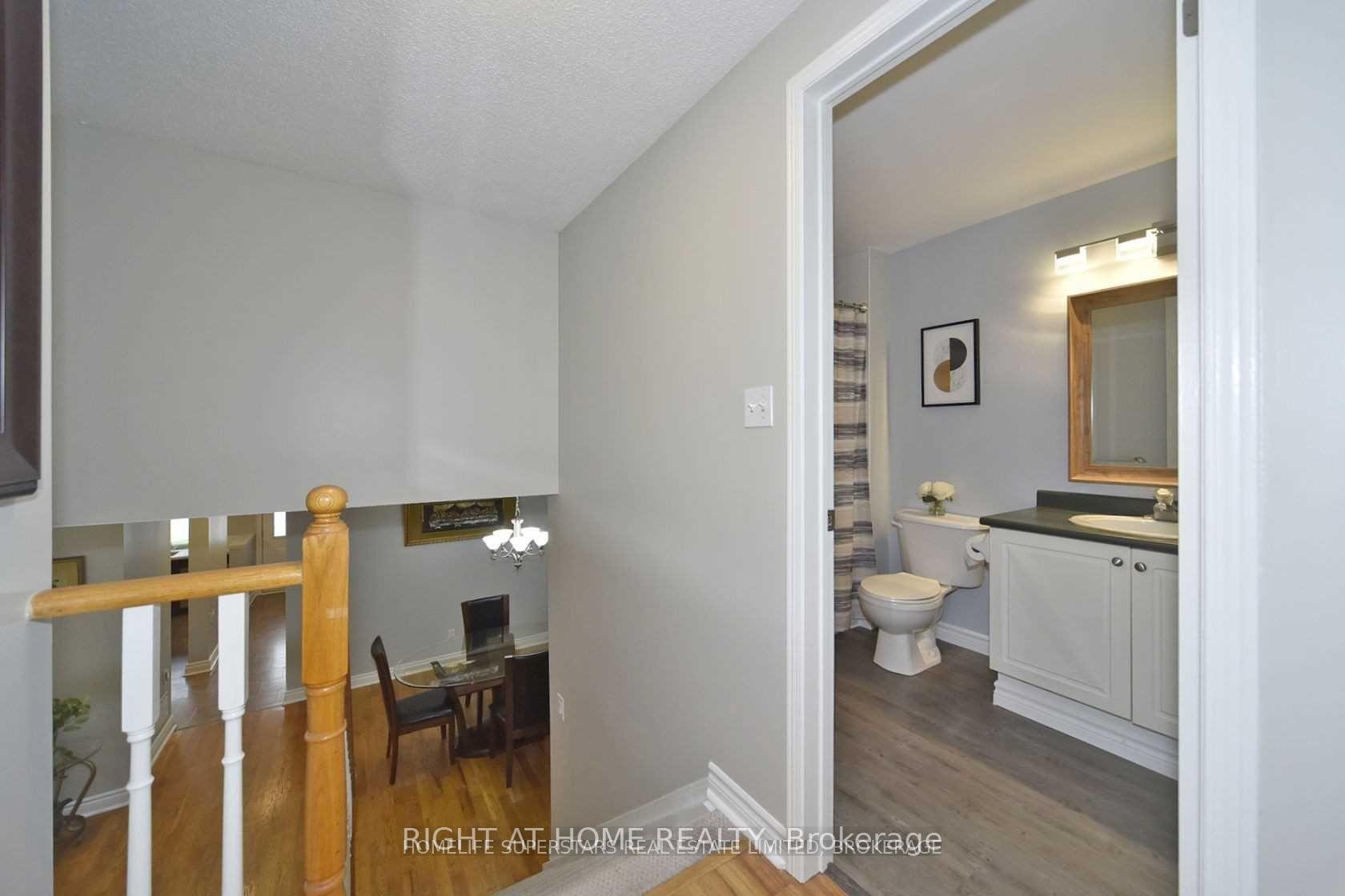 Photo 12 of 1434 Largo Crescent, Oshawa, Samac — HOMEH
