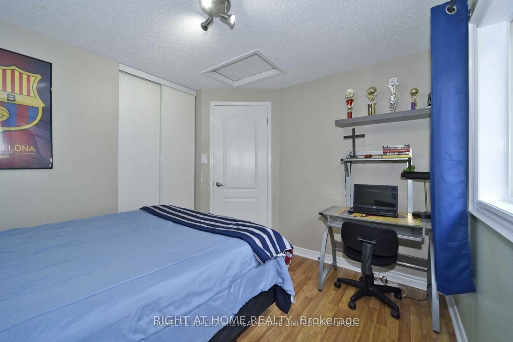 Photo 16 of 1434 Largo Crescent, Oshawa, Samac — HOMEH