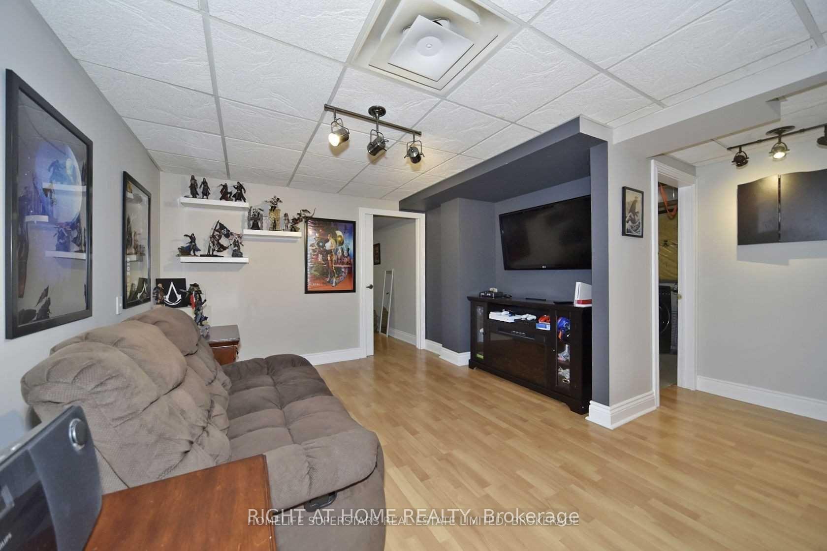 Photo 28 of 1434 Largo Crescent, Oshawa, Samac — HOMEH