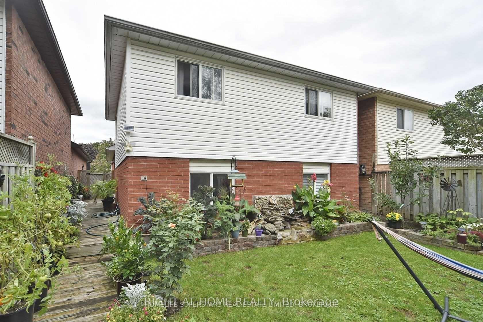 Photo 32 of 1434 Largo Crescent, Oshawa, Samac — HOMEH