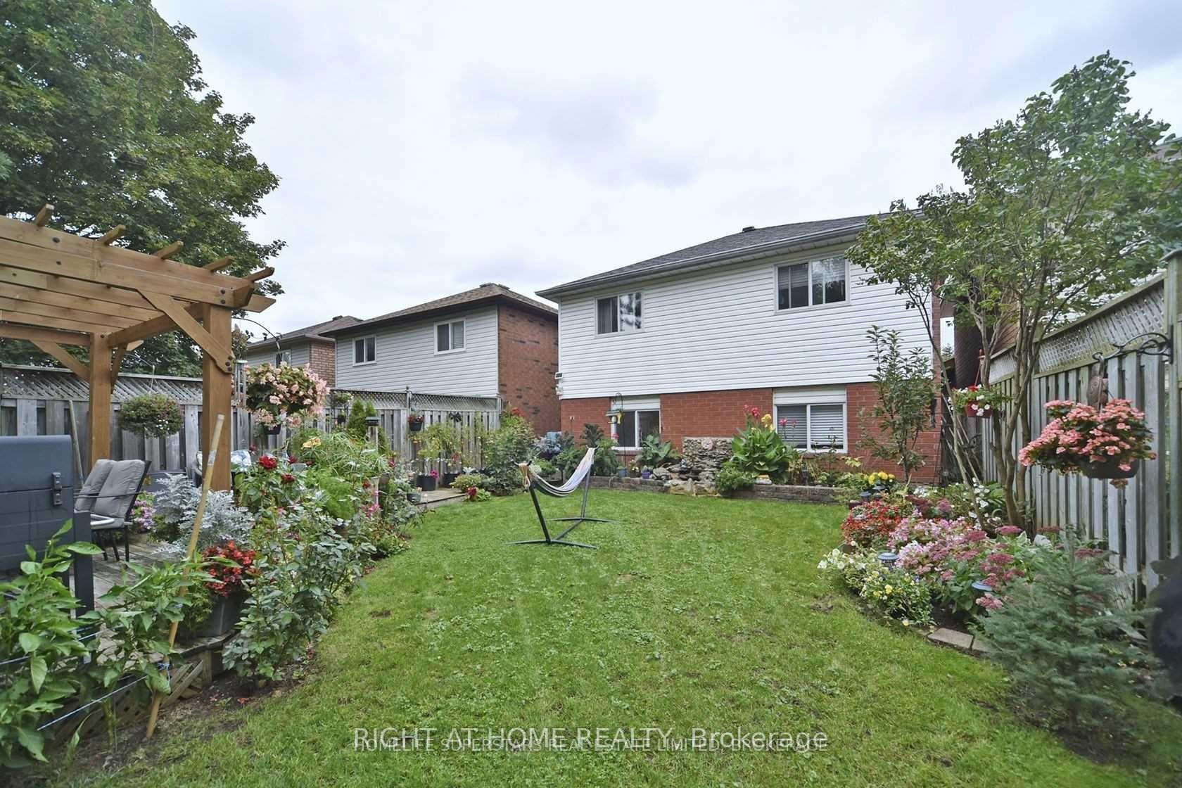 Photo 33 of 1434 Largo Crescent, Oshawa, Samac — HOMEH