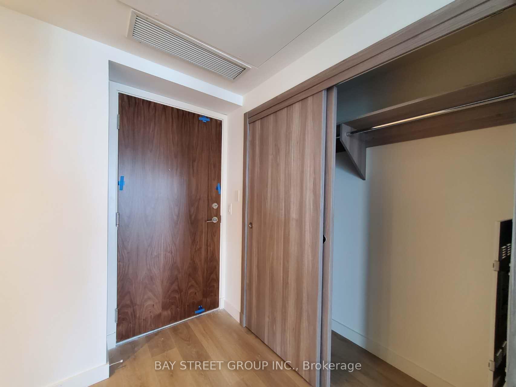 Photo 2 of Unit 2209, 27 Mcmahon Drive, North York, Bayview Village — HOMEH