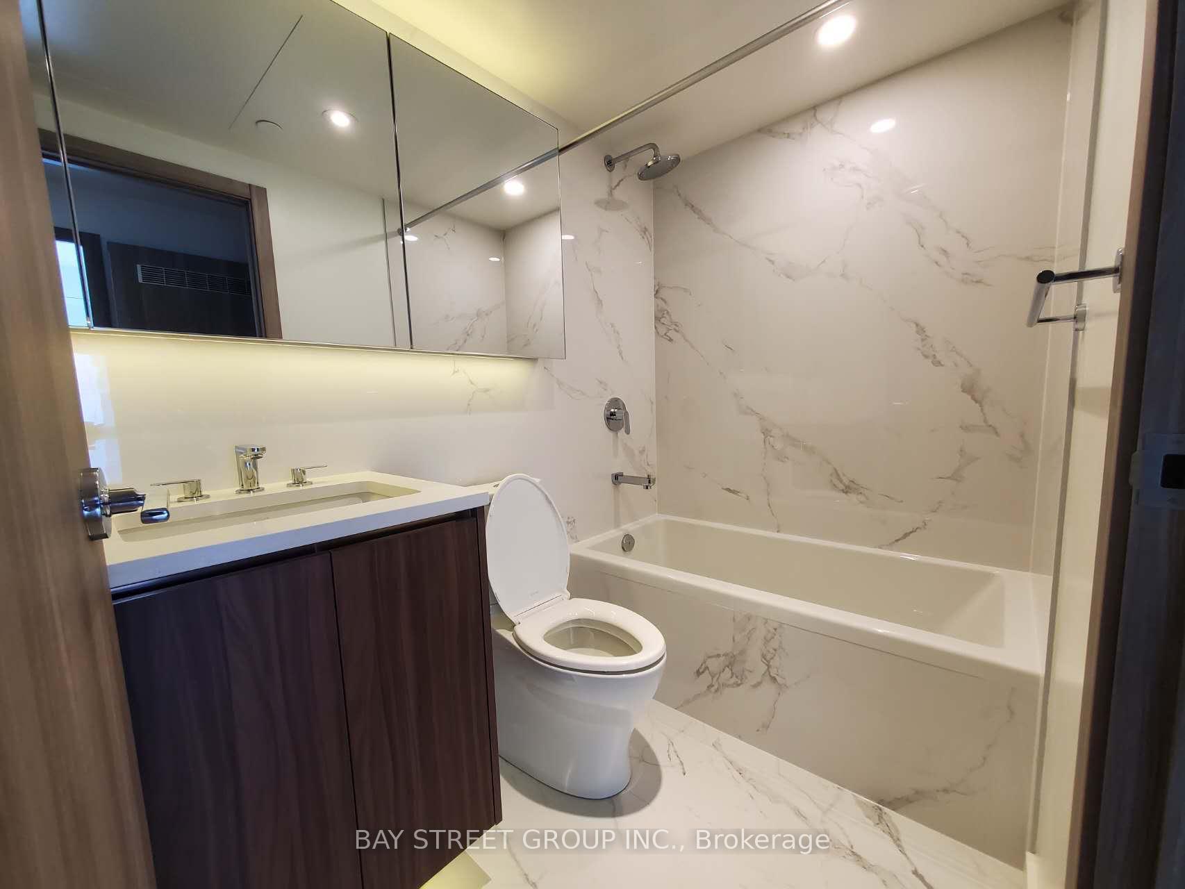 Photo 11 of Unit 2209, 27 Mcmahon Drive, North York, Bayview Village — HOMEH