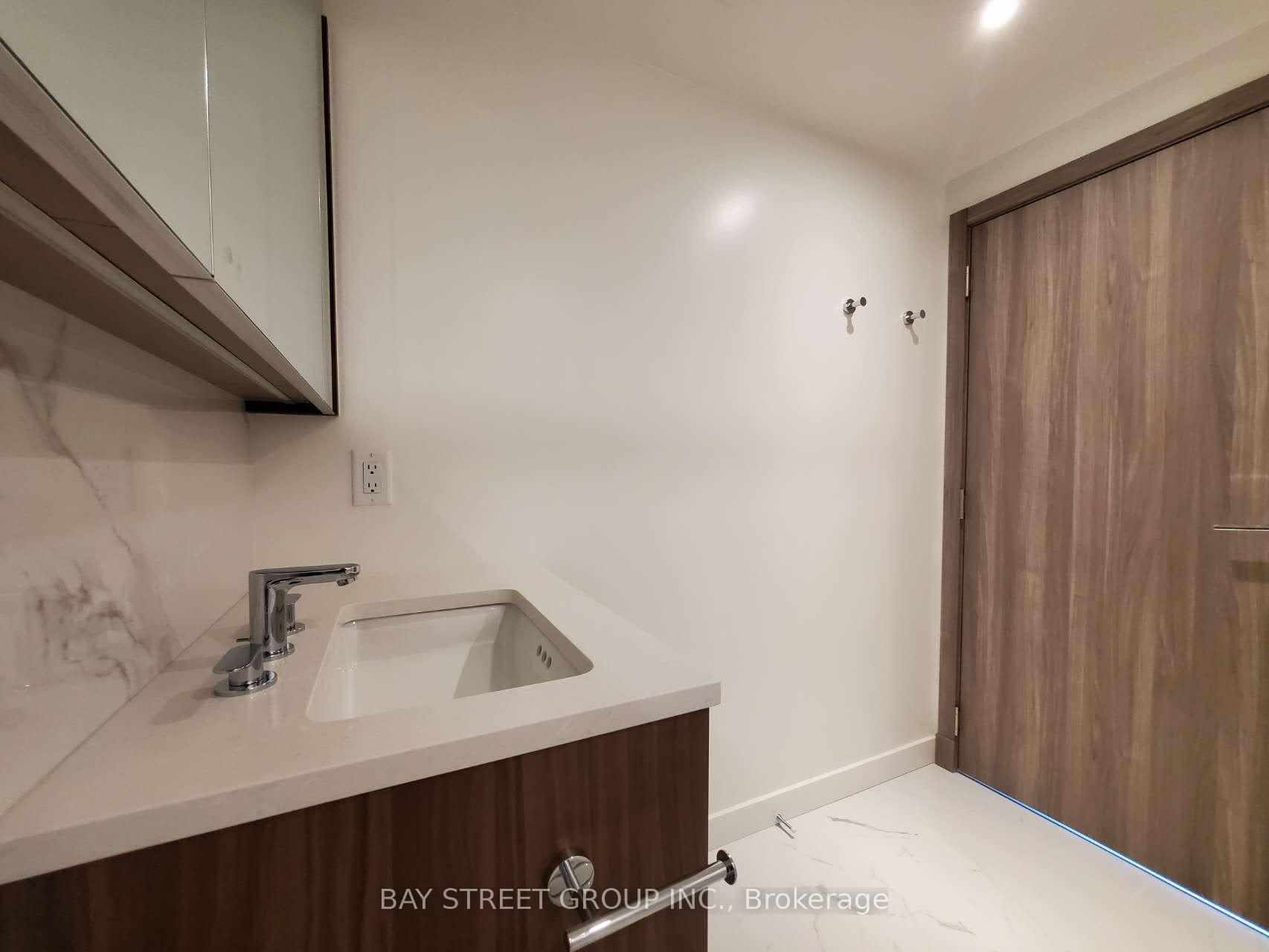 Photo 13 of Unit 2209, 27 Mcmahon Drive, North York, Bayview Village — HOMEH