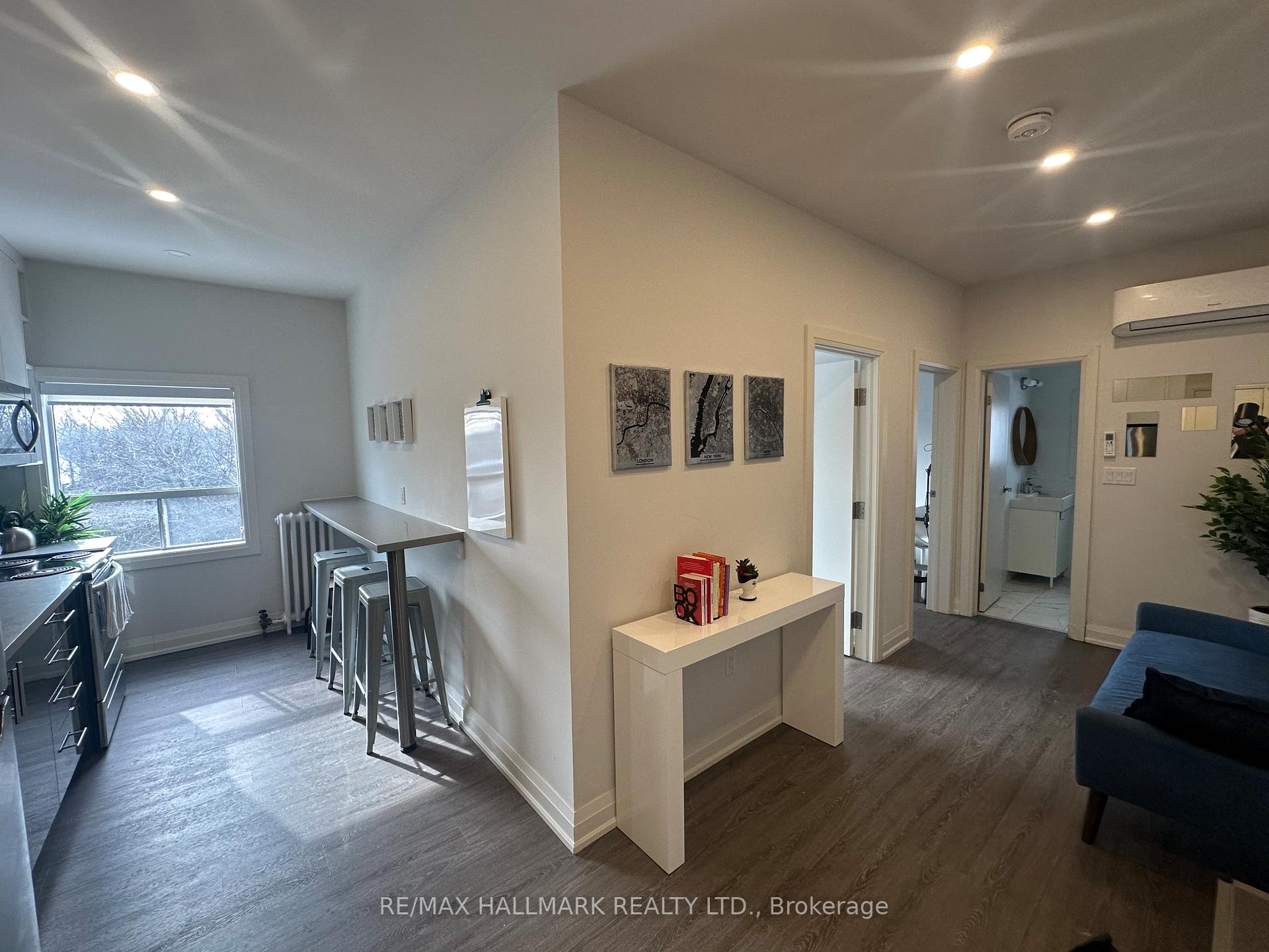 Photo 5 of Unit 16, 595 St Clair Avenue W, Toronto, Wychwood — HOMEH