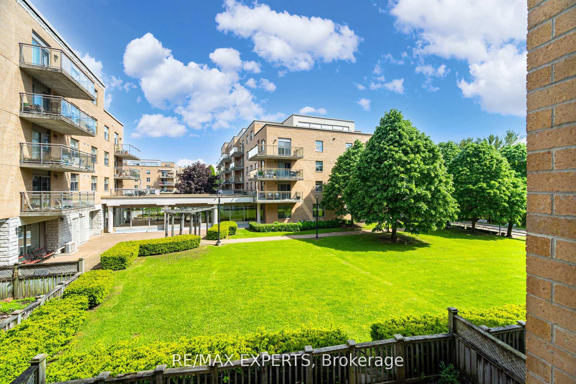 Photo 2 of Unit 216, 2502 Rutherford Road, Vaughan, Maple — HOMEH