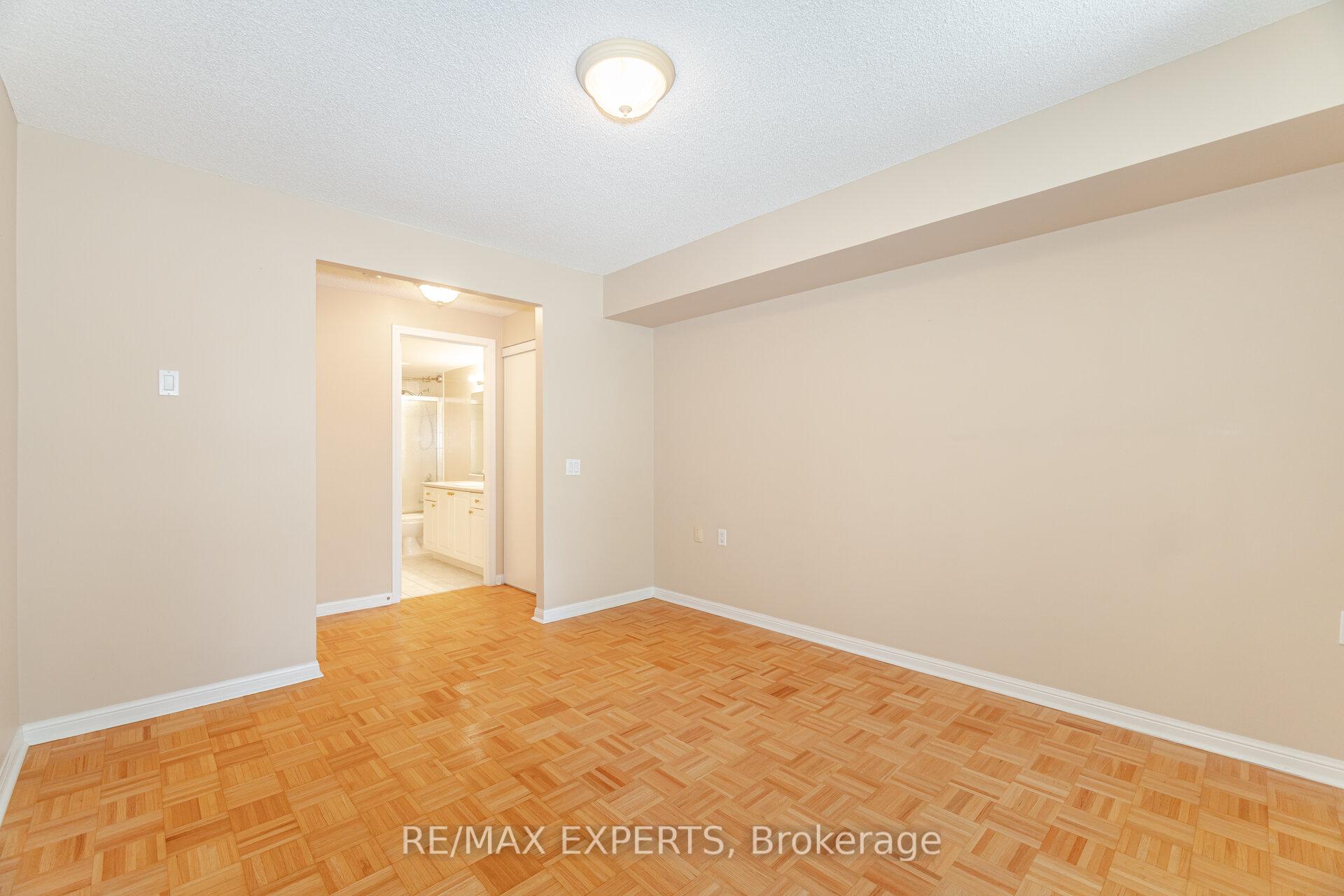 Photo 26 of Unit 216, 2502 Rutherford Road, Vaughan, Maple — HOMEH