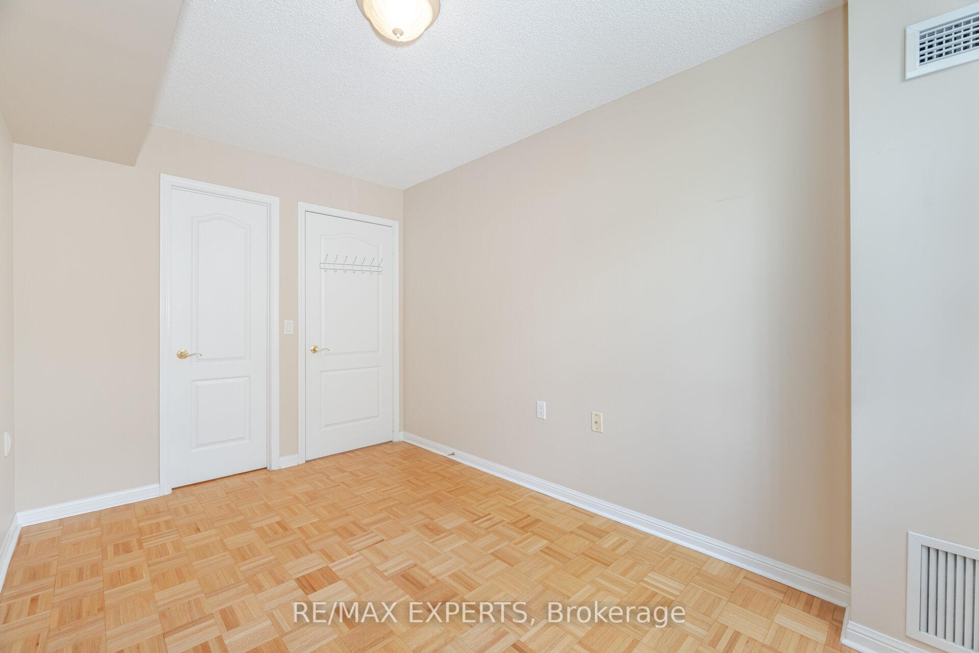 Photo 32 of Unit 216, 2502 Rutherford Road, Vaughan, Maple — HOMEH