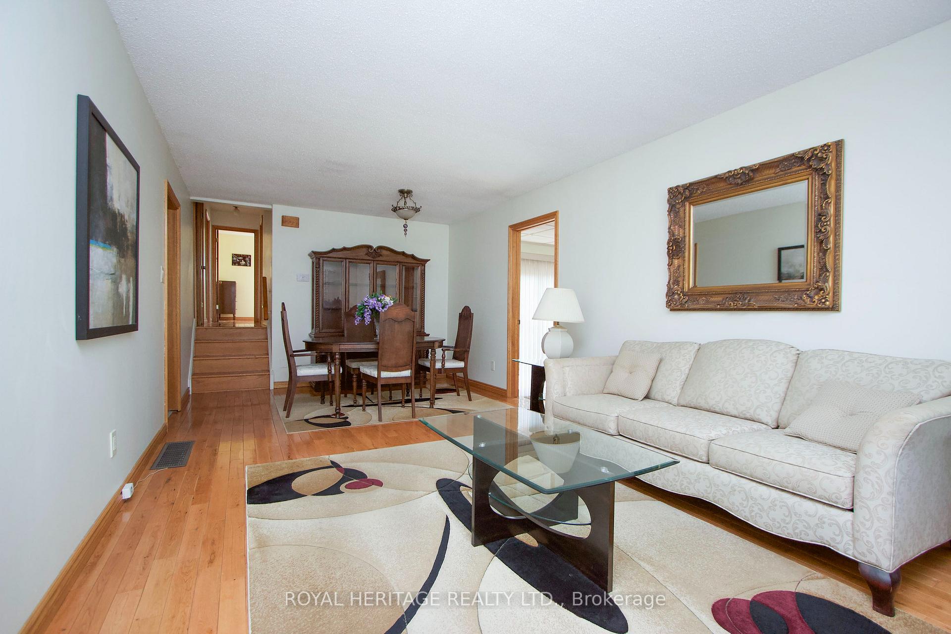 Photo 3 of 718 Annes Street, Whitby, Rural Whitby — HOMEH