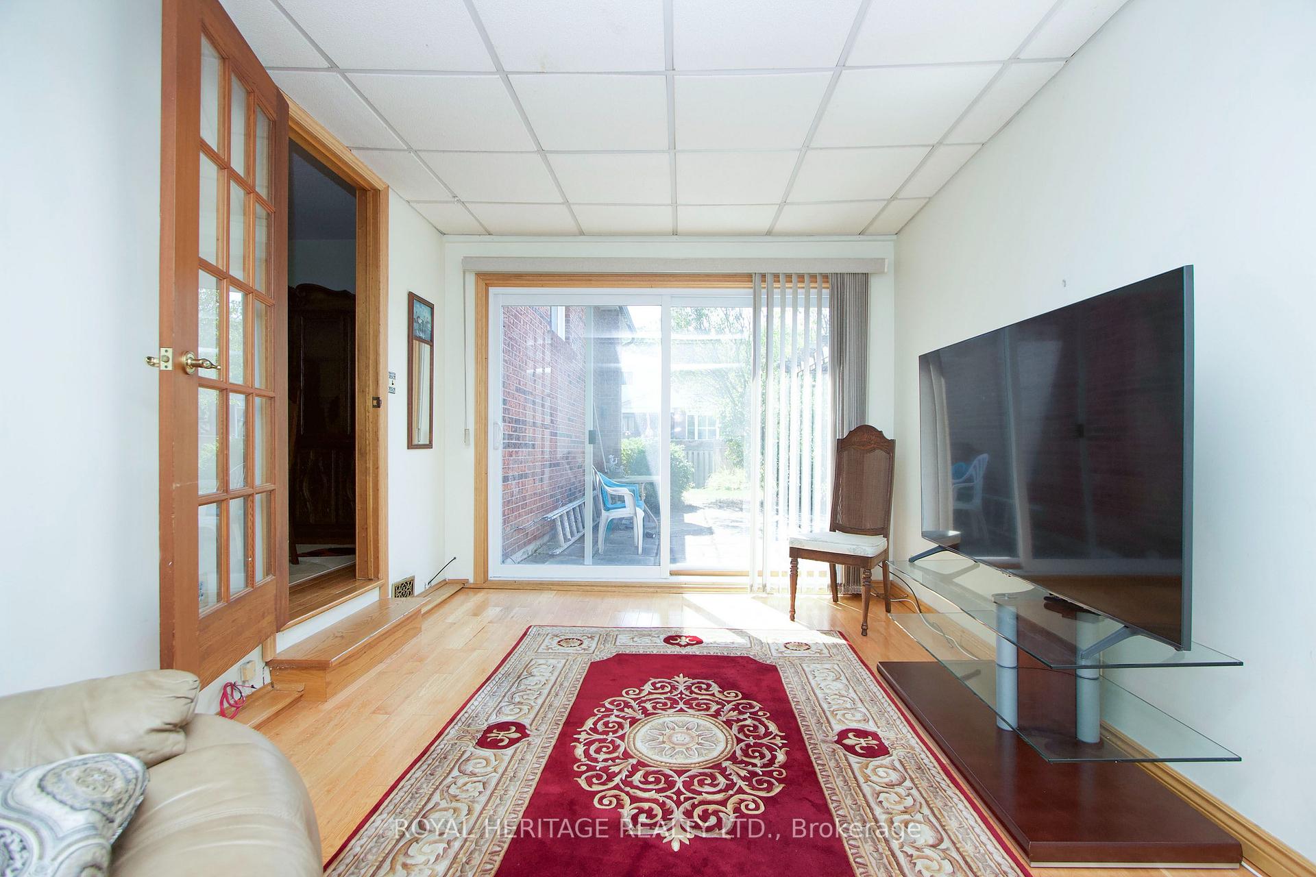 Photo 10 of 718 Annes Street, Whitby, Rural Whitby — HOMEH