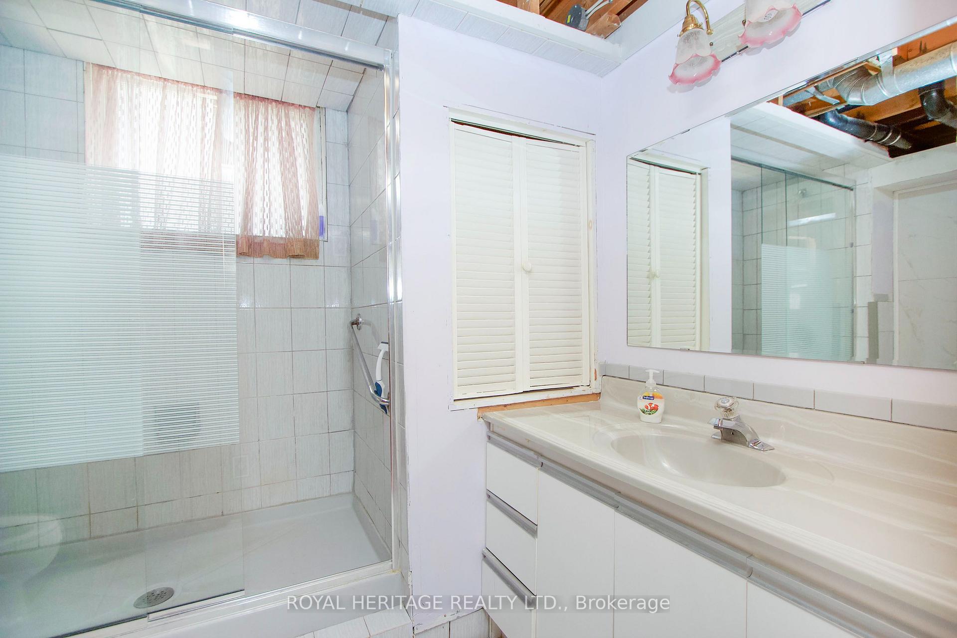 Photo 20 of 718 Annes Street, Whitby, Rural Whitby — HOMEH