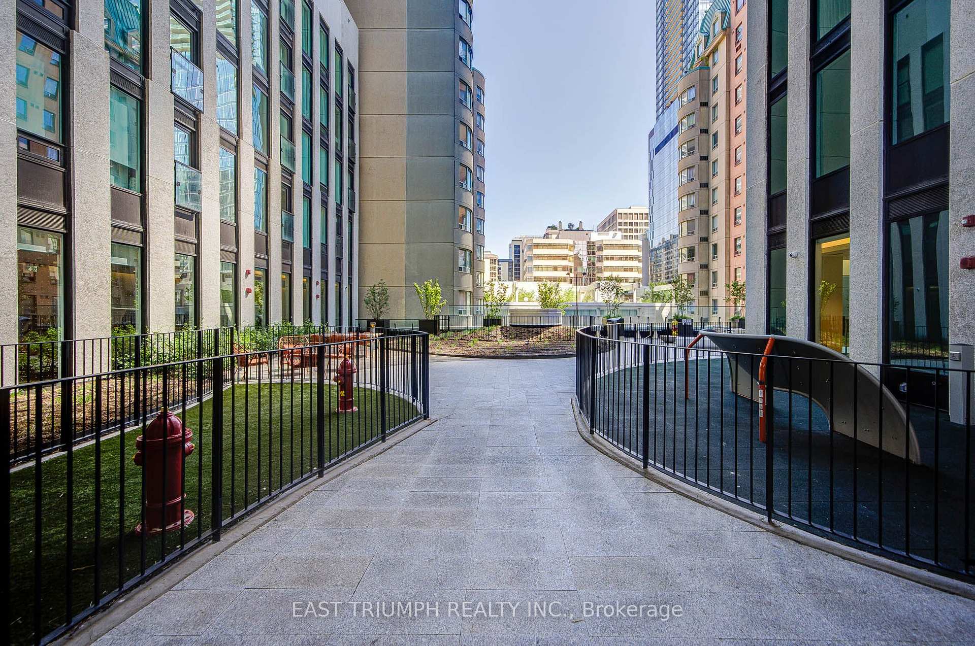 Photo 44 of Unit 1715, 121 St. Patrick Street, Toronto, Kensington-Chinatown — HOMEH