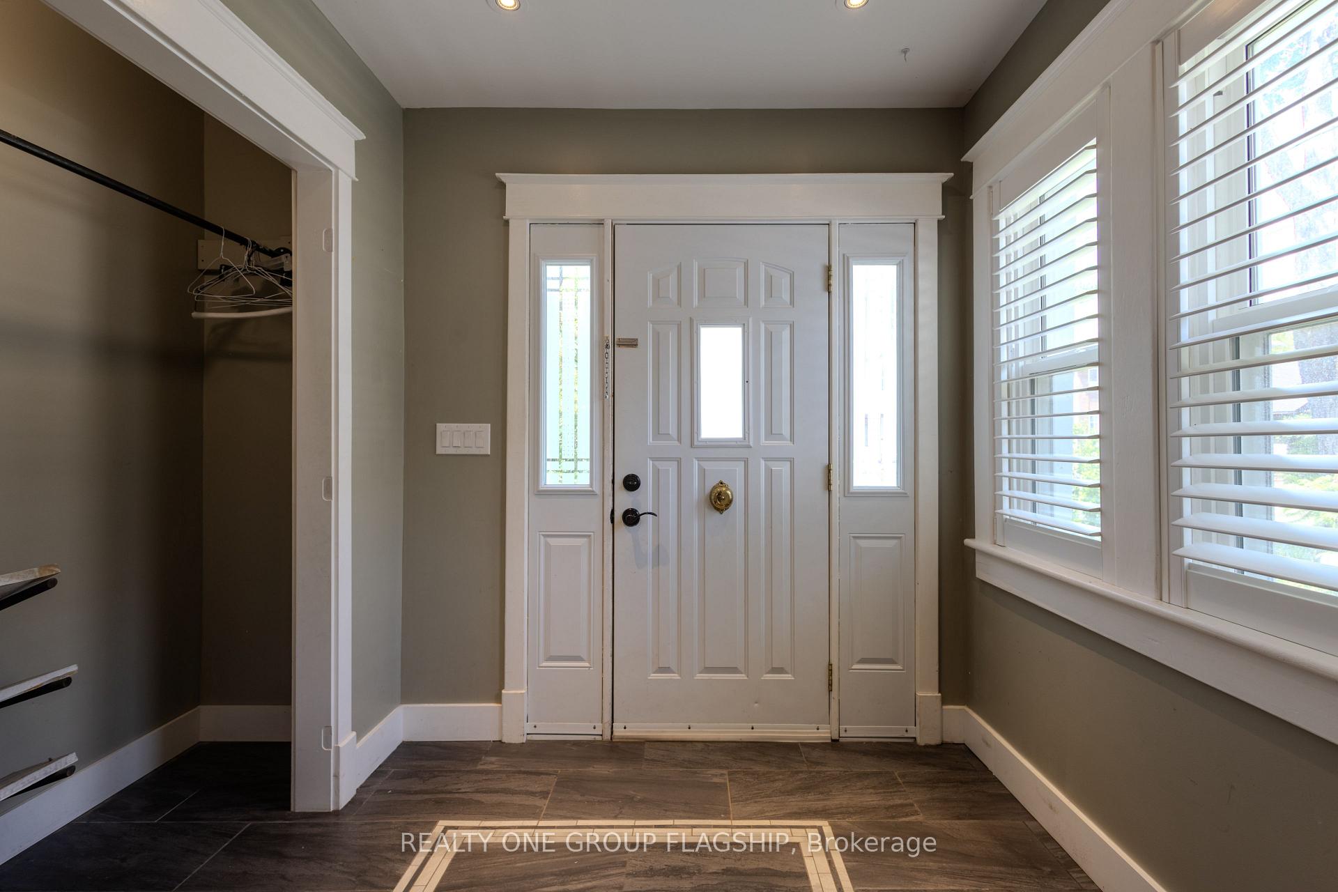 Photo 8 of 4774 Third Avenue, Niagara Falls, Cherrywood — HOMEH