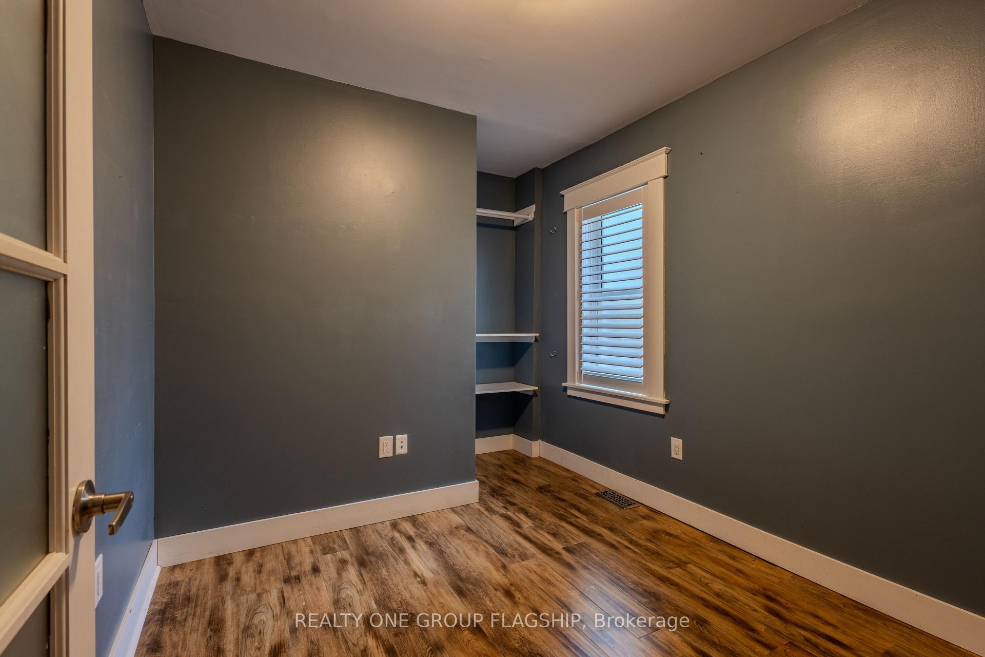 Photo 12 of 4774 Third Avenue, Niagara Falls, Cherrywood — HOMEH