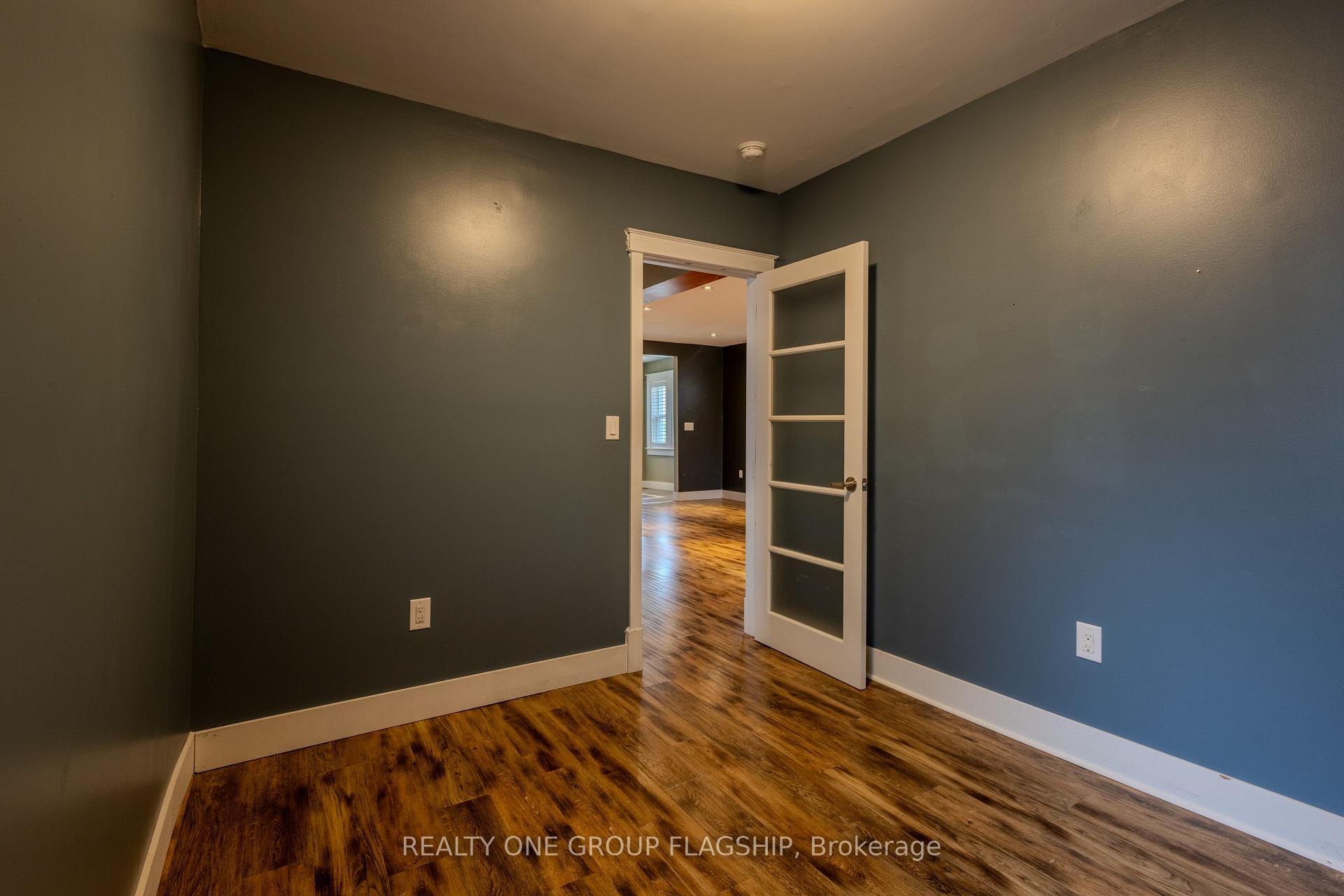 Photo 18 of 4774 Third Avenue, Niagara Falls, Cherrywood — HOMEH