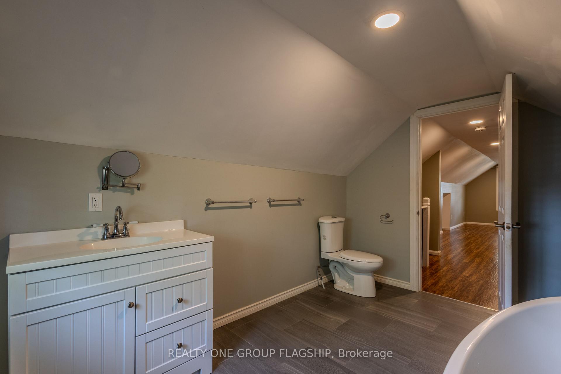 Photo 25 of 4774 Third Avenue, Niagara Falls, Cherrywood — HOMEH