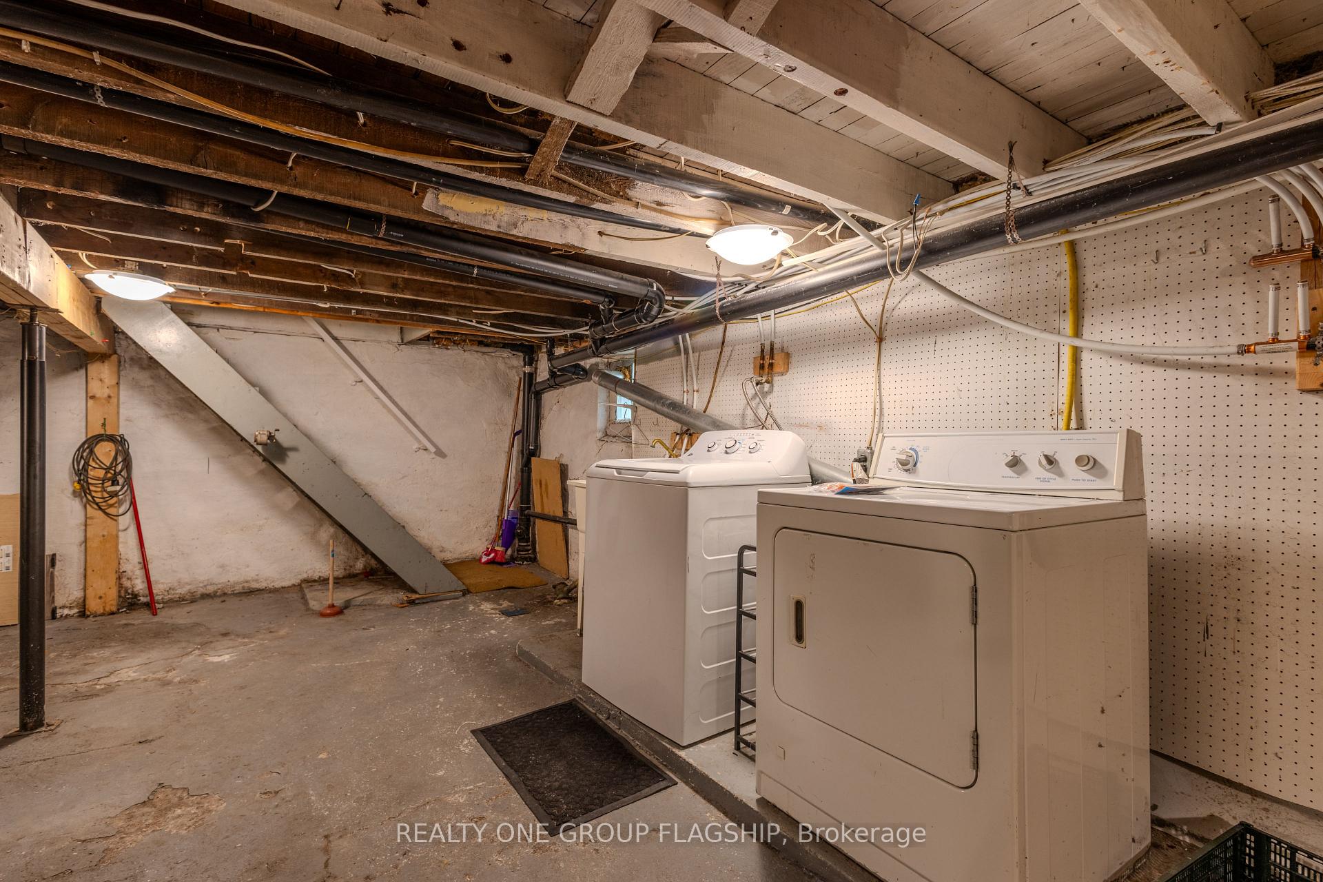 Photo 32 of 4774 Third Avenue, Niagara Falls, Cherrywood — HOMEH
