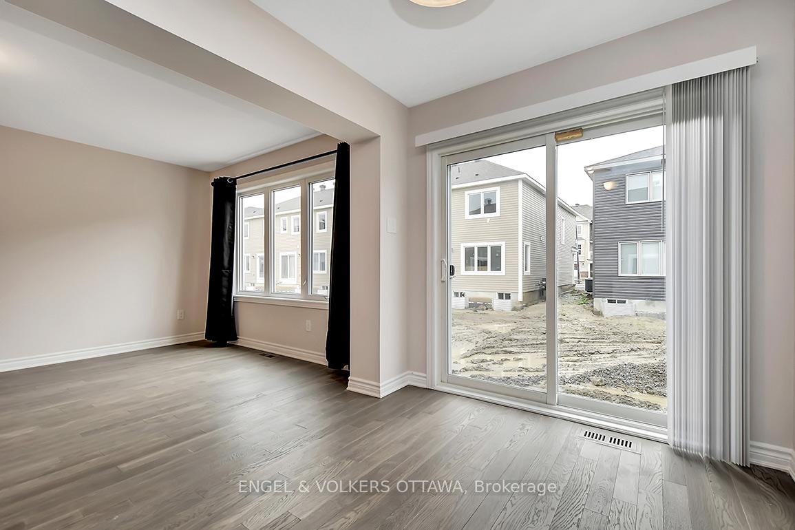 Photo 15 of 135 Lanceleaf Way, Ottawa, Kanata - Emerald Meadows/Trailwest — HOMEH
