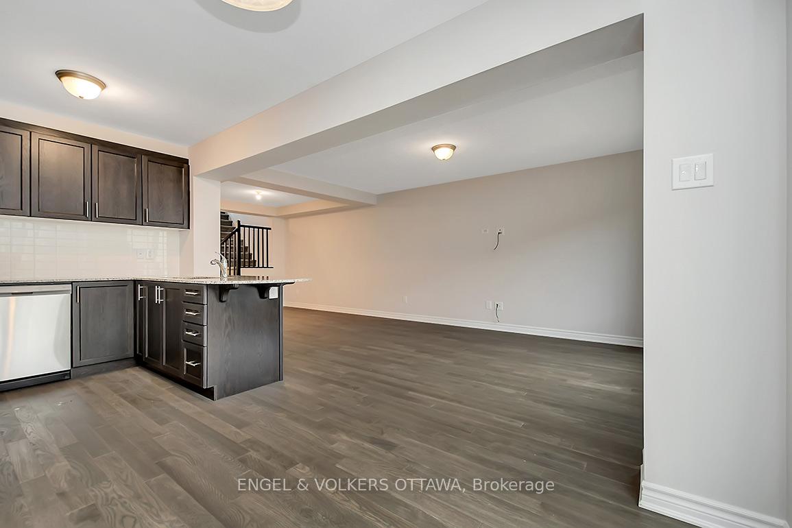 Photo 17 of 135 Lanceleaf Way, Ottawa, Kanata - Emerald Meadows/Trailwest — HOMEH
