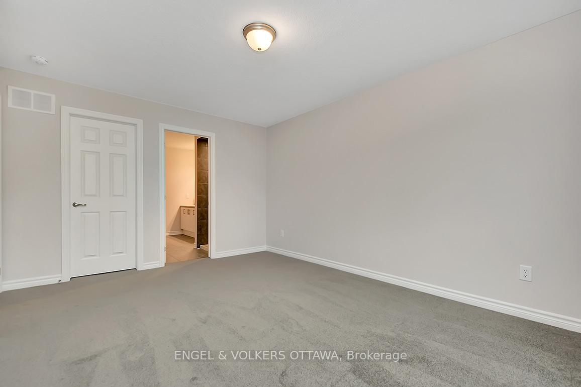 Photo 22 of 135 Lanceleaf Way, Ottawa, Kanata - Emerald Meadows/Trailwest — HOMEH