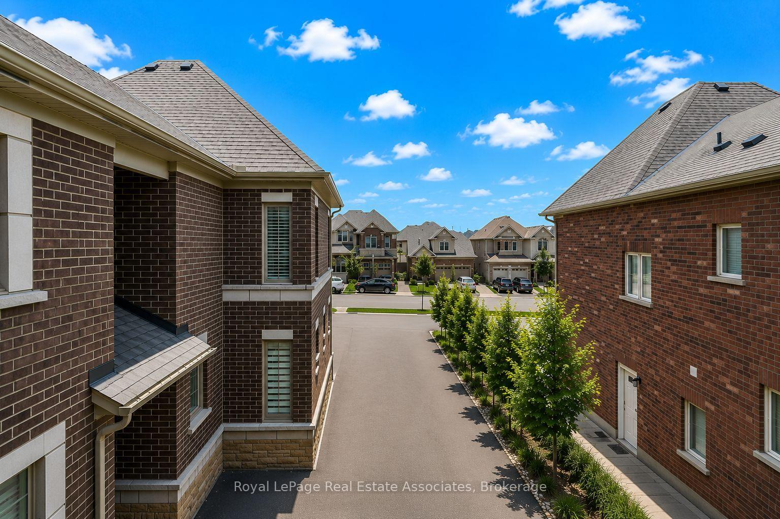 Photo 5 of 24 Burke Street, New Tecumseth, Alliston — HOMEH