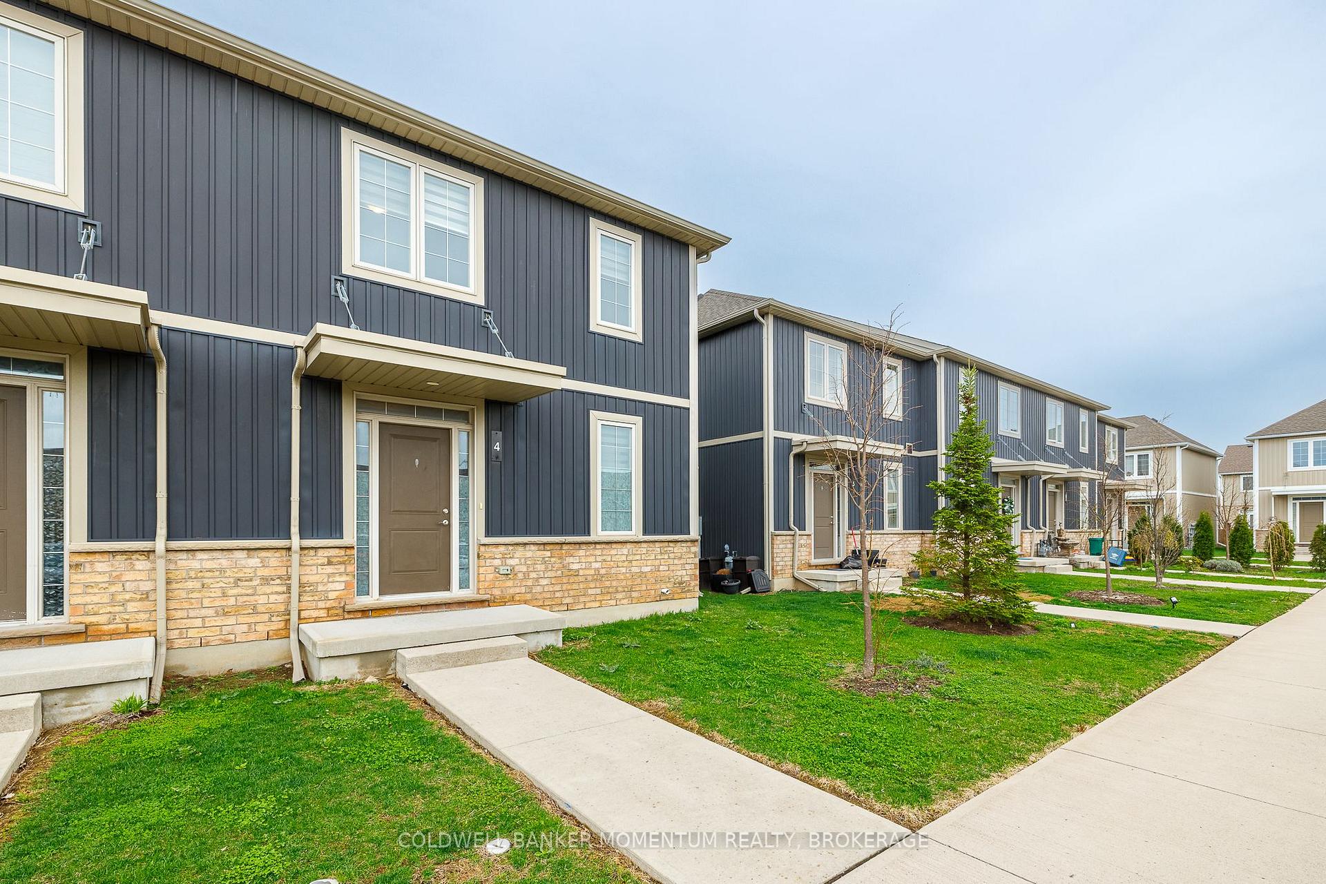 Photo 2 of Unit 4, 18 Corbin Street, St. Catharines, Oakdale — HOMEH