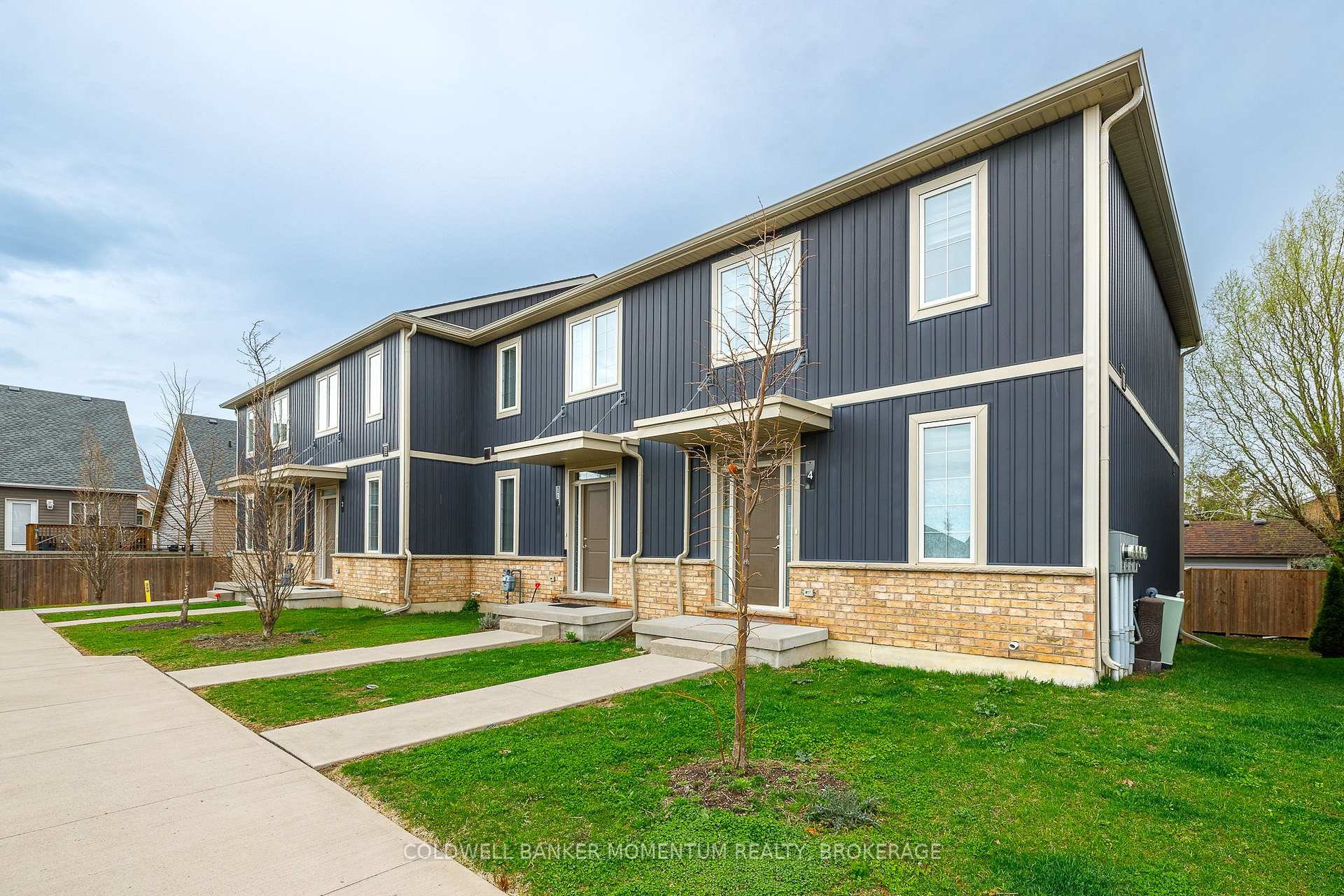 Photo 4 of Unit 4, 18 Corbin Street, St. Catharines, Oakdale — HOMEH