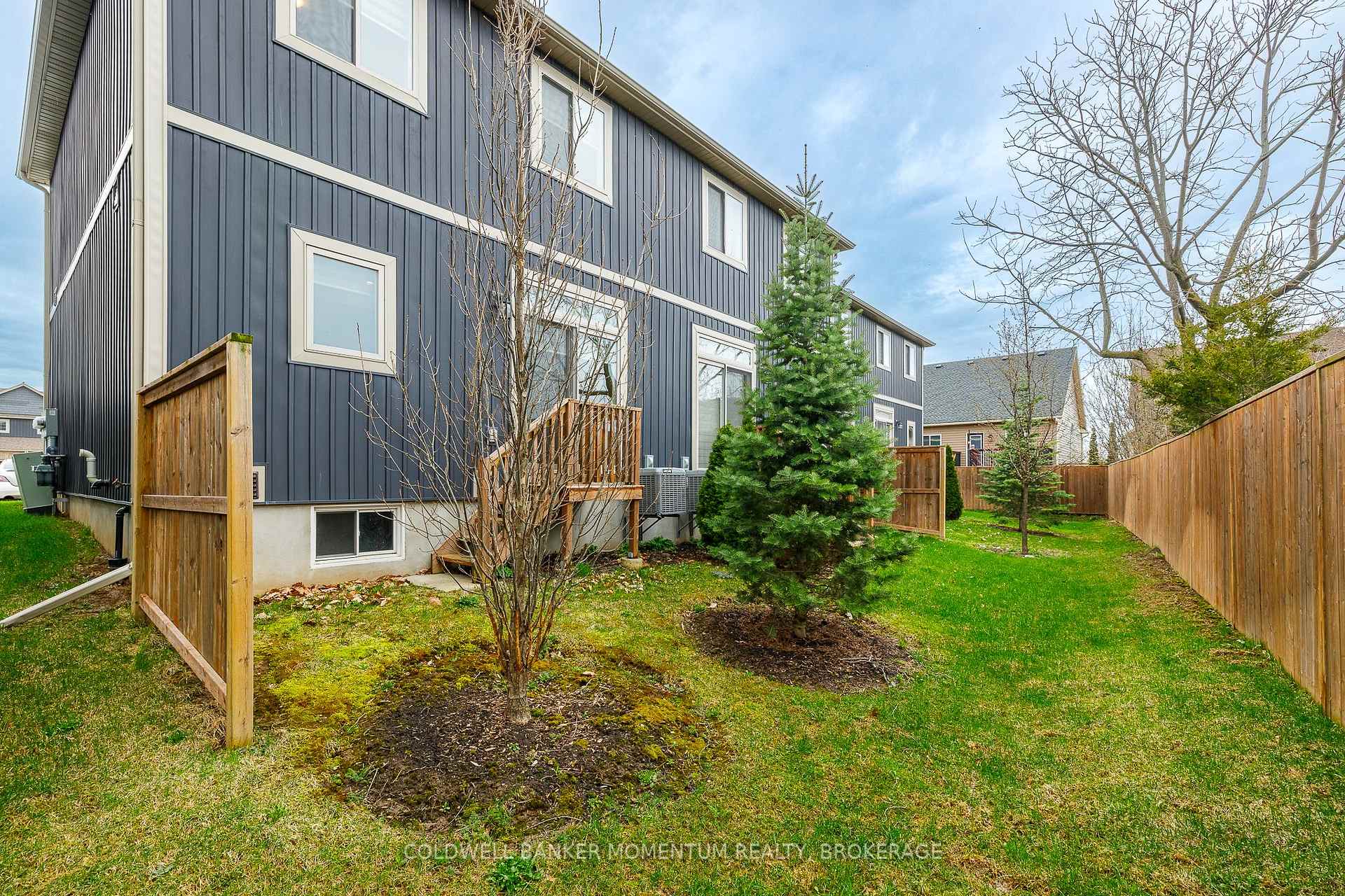 Photo 24 of Unit 4, 18 Corbin Street, St. Catharines, Oakdale — HOMEH