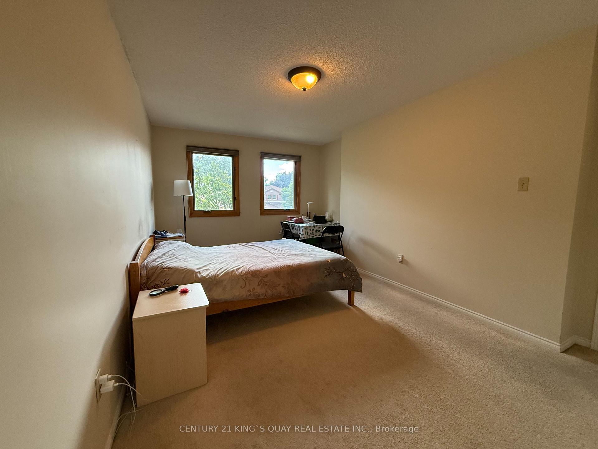 Photo 17 of 412 Freeman Crescent, Oakville, Falgarwood — HOMEH