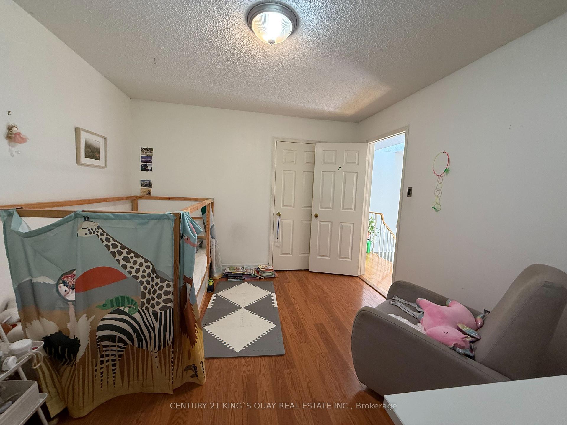 Photo 21 of 412 Freeman Crescent, Oakville, Falgarwood — HOMEH