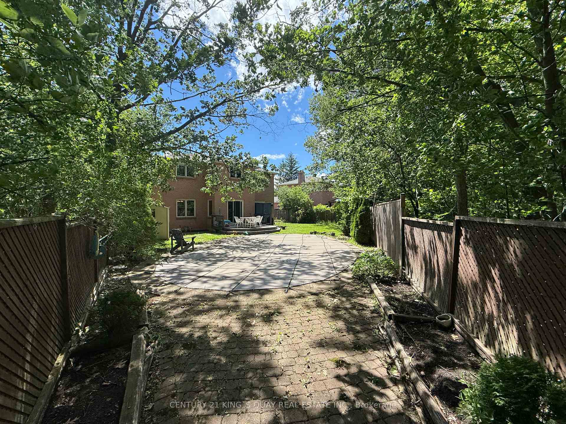 Photo 28 of 412 Freeman Crescent, Oakville, Falgarwood — HOMEH
