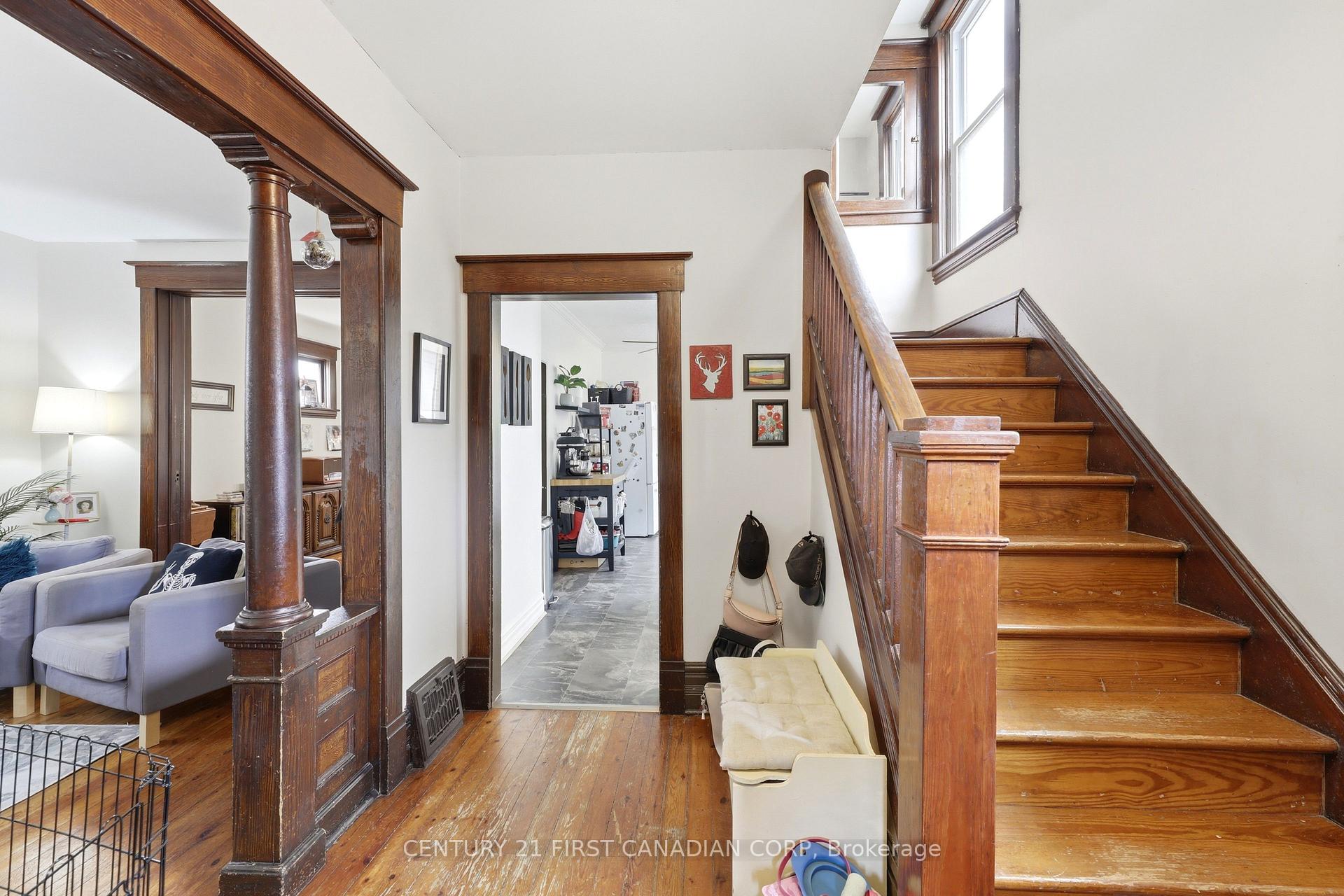 Photo 4 of 95 Myrtle Street N, St. Thomas — HOMEH