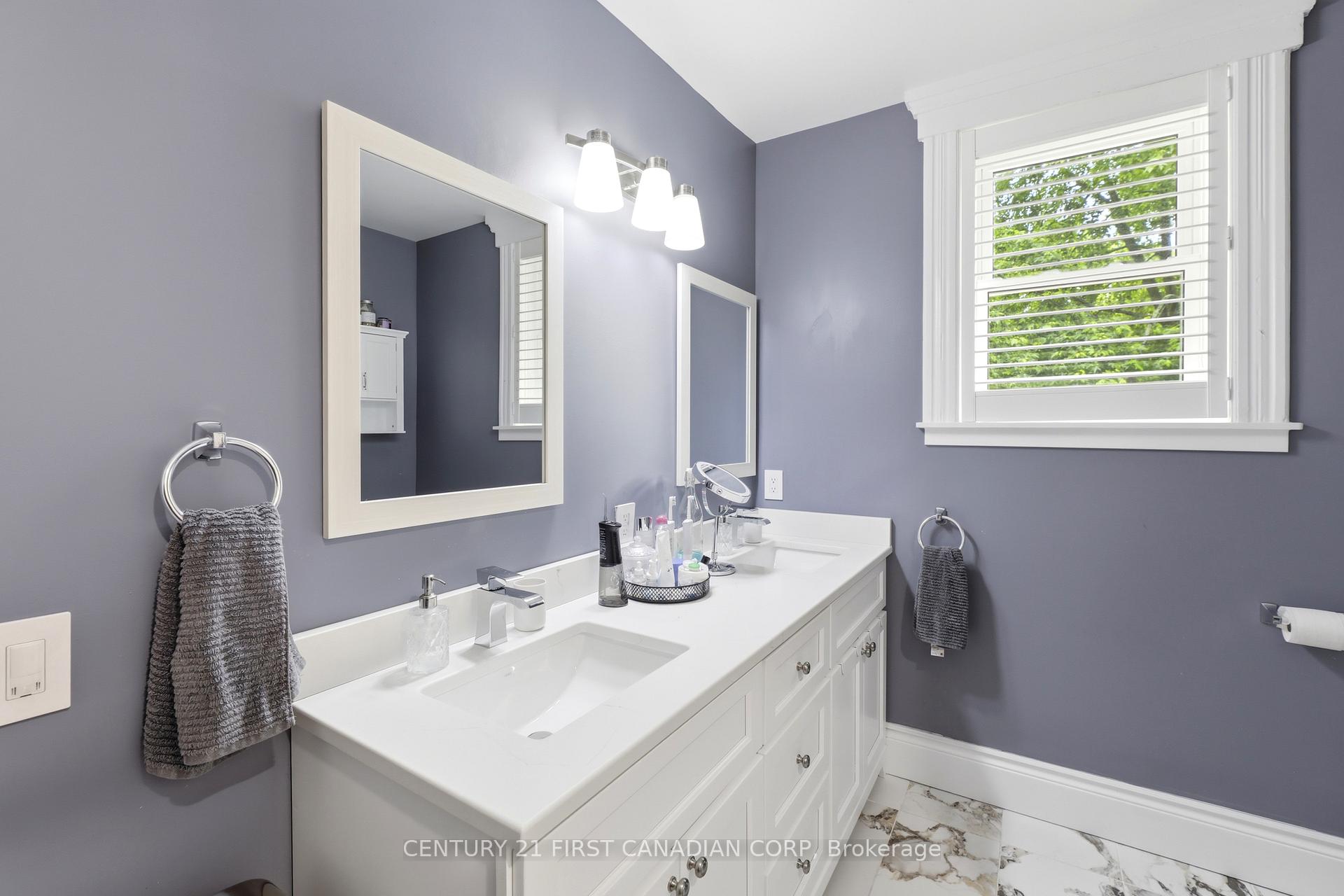 Photo 20 of 95 Myrtle Street N, St. Thomas — HOMEH
