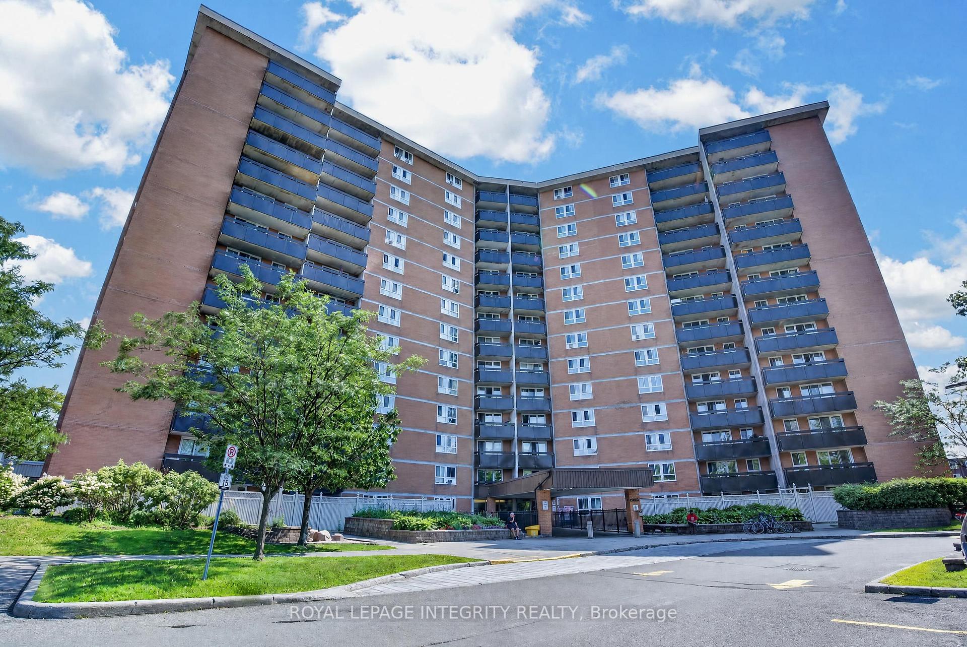 Photo 1 of Unit 606, 2000 Jasmine Crescent, Ottawa, Beacon Hill South — HOMEH