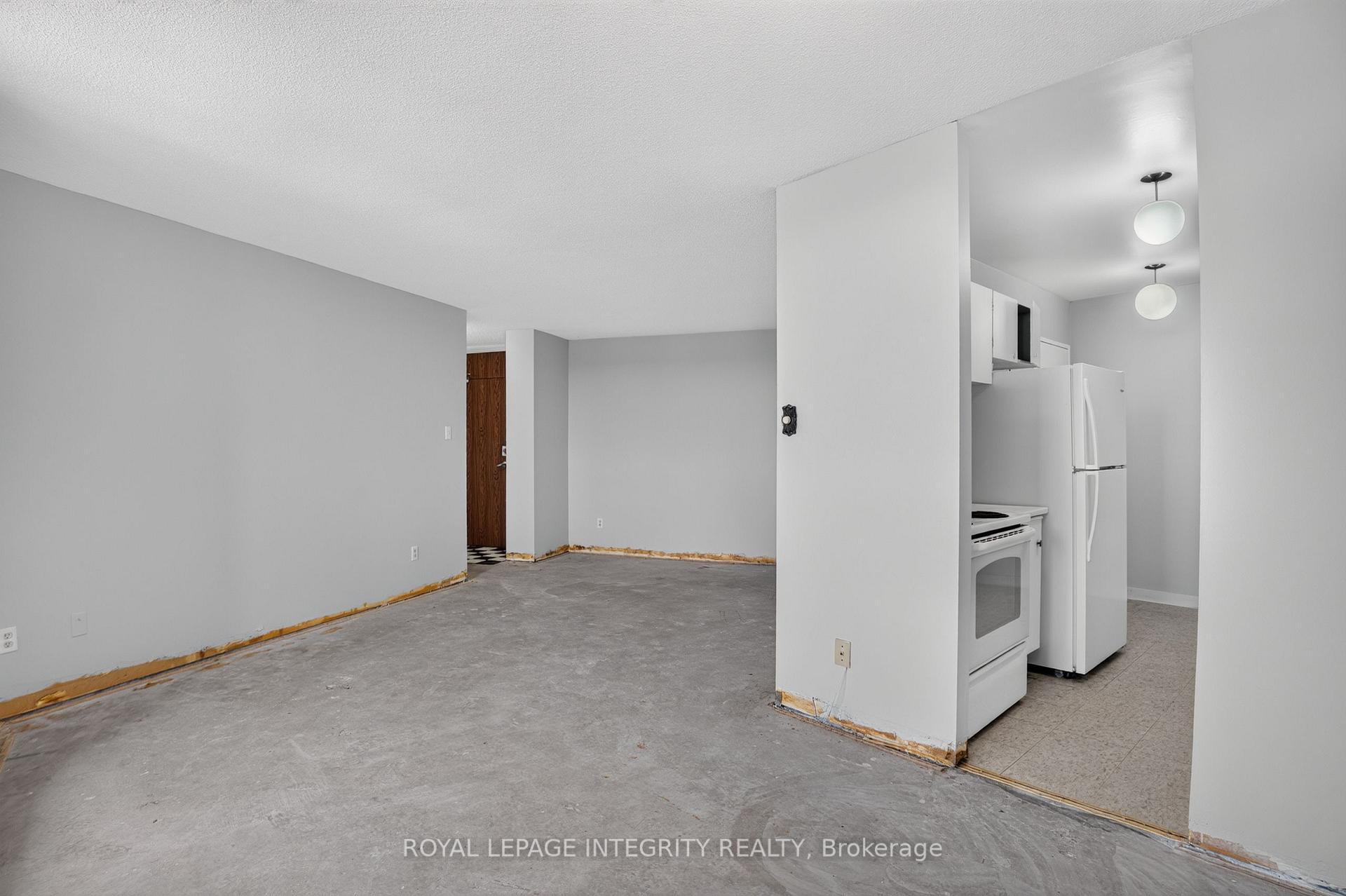 Photo 8 of Unit 606, 2000 Jasmine Crescent, Ottawa, Beacon Hill South — HOMEH