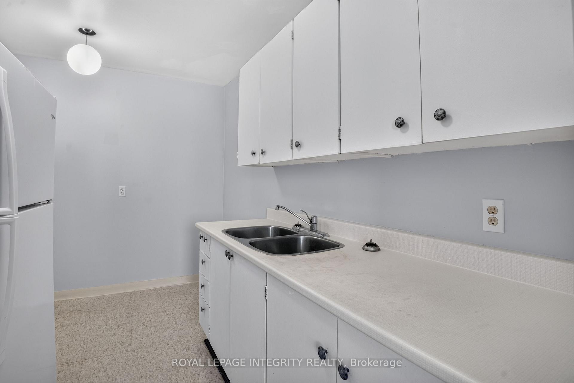 Photo 10 of Unit 606, 2000 Jasmine Crescent, Ottawa, Beacon Hill South — HOMEH