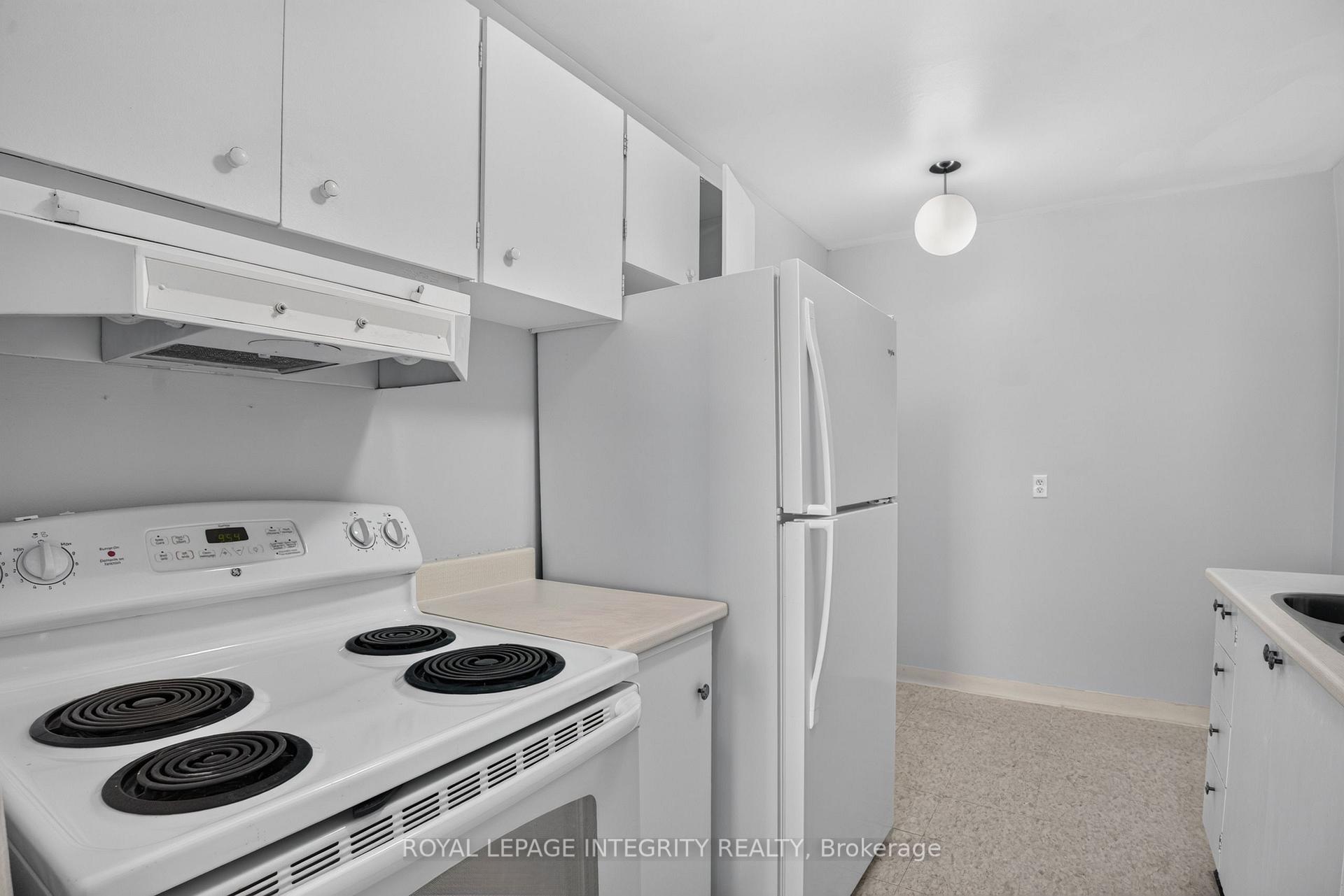 Photo 11 of Unit 606, 2000 Jasmine Crescent, Ottawa, Beacon Hill South — HOMEH