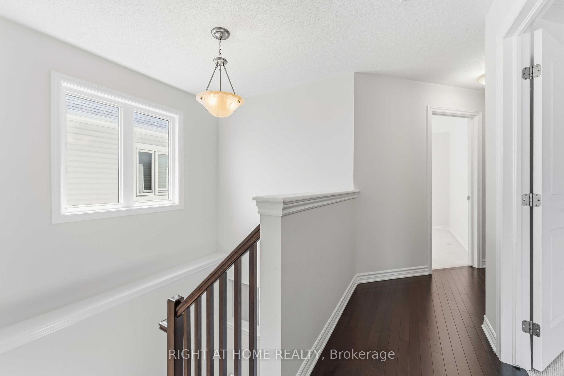 Photo 9 of 432 Meadowbreeze Drive, Ottawa, Kanata - Emerald Meadows/Trailwest — HOMEH