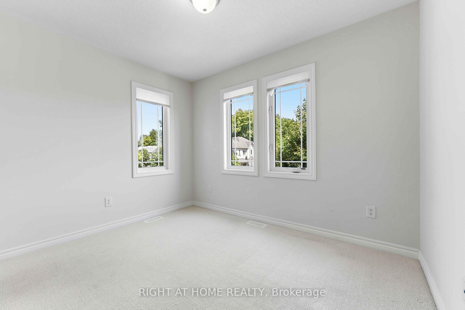 Photo 10 of 432 Meadowbreeze Drive, Ottawa, Kanata - Emerald Meadows/Trailwest — HOMEH